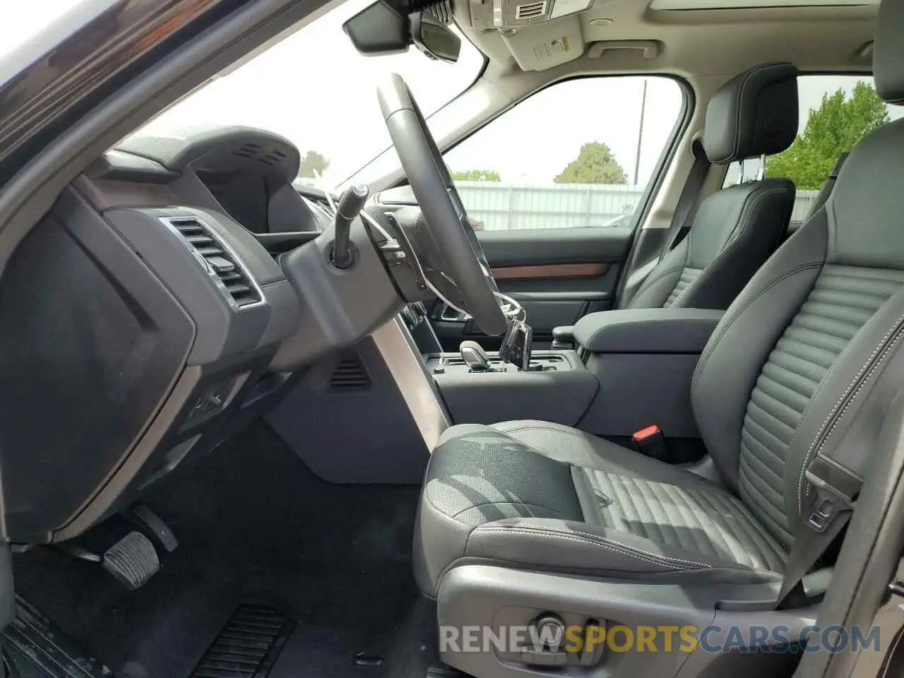 7 Photograph of a damaged car SALRJ2EXXR2499423 LAND ROVER DISCOVERY 2024