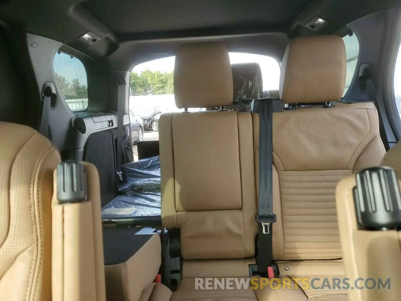 10 Photograph of a damaged car SALRM4EU3R2495755 LAND ROVER DISCOVERY 2024
