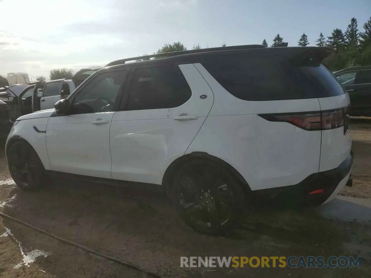 2 Photograph of a damaged car SALRM4EU3R2495755 LAND ROVER DISCOVERY 2024