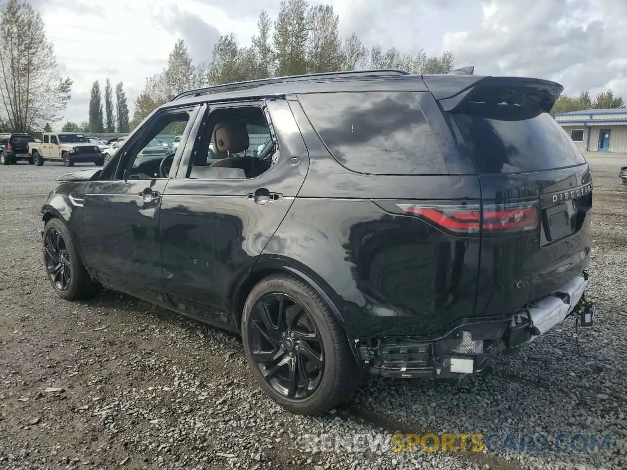 2 Photograph of a damaged car SALRW4EU6R2494271 LAND ROVER DISCOVERY 2024