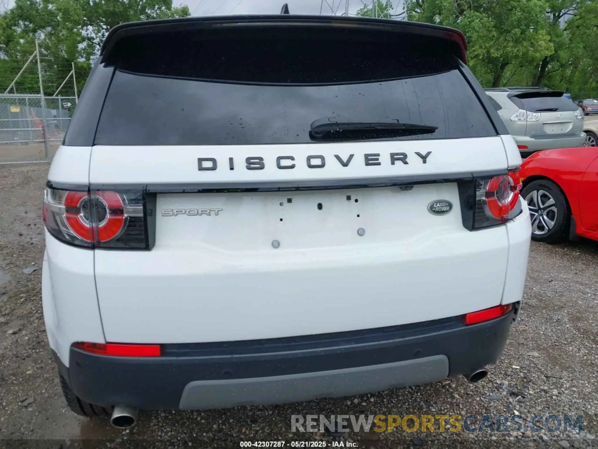 16 Photograph of a damaged car SALCP2FX0KH786887 LAND ROVER DISCOVERY SPORT 2019