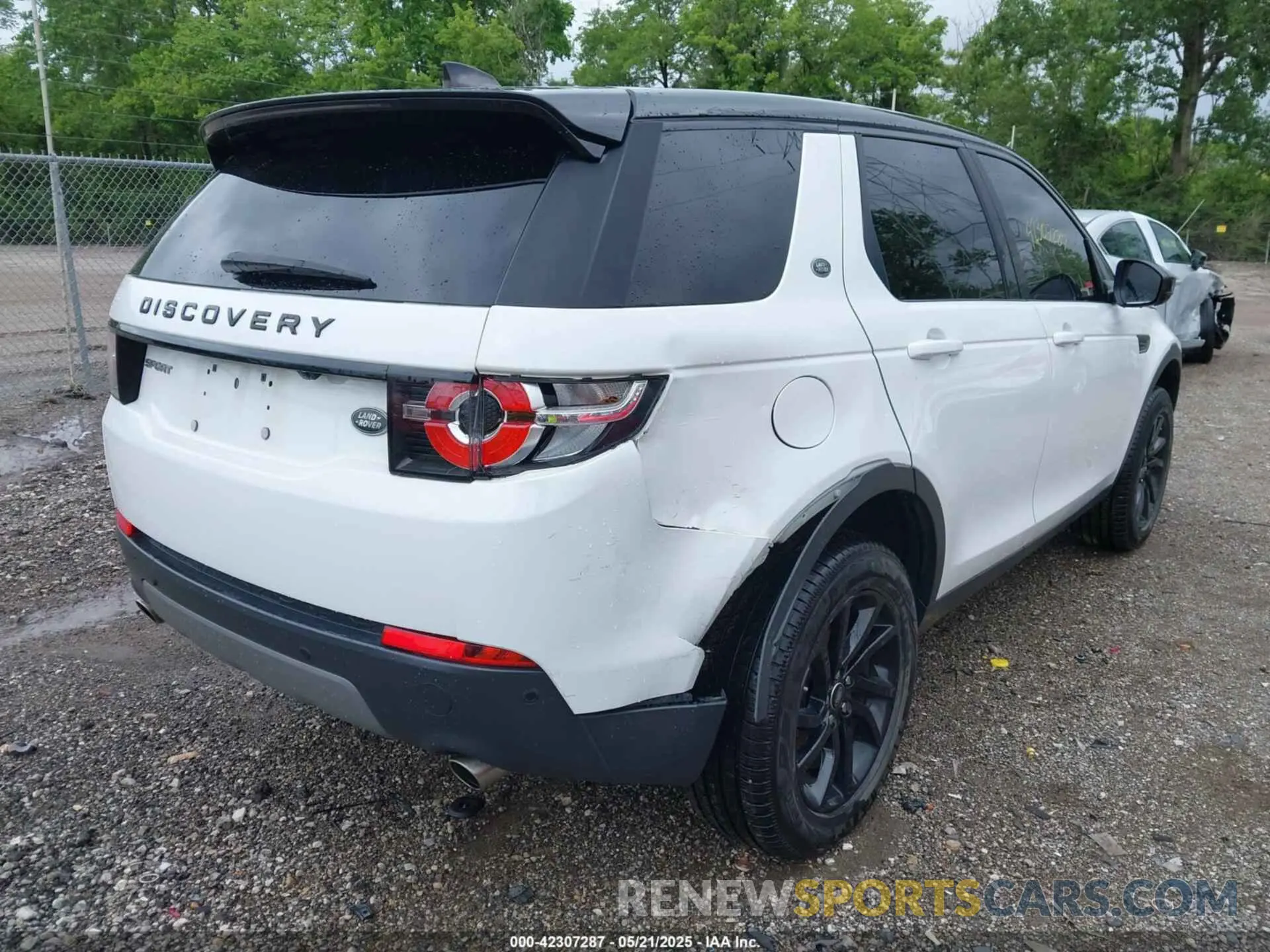 4 Photograph of a damaged car SALCP2FX0KH786887 LAND ROVER DISCOVERY SPORT 2019