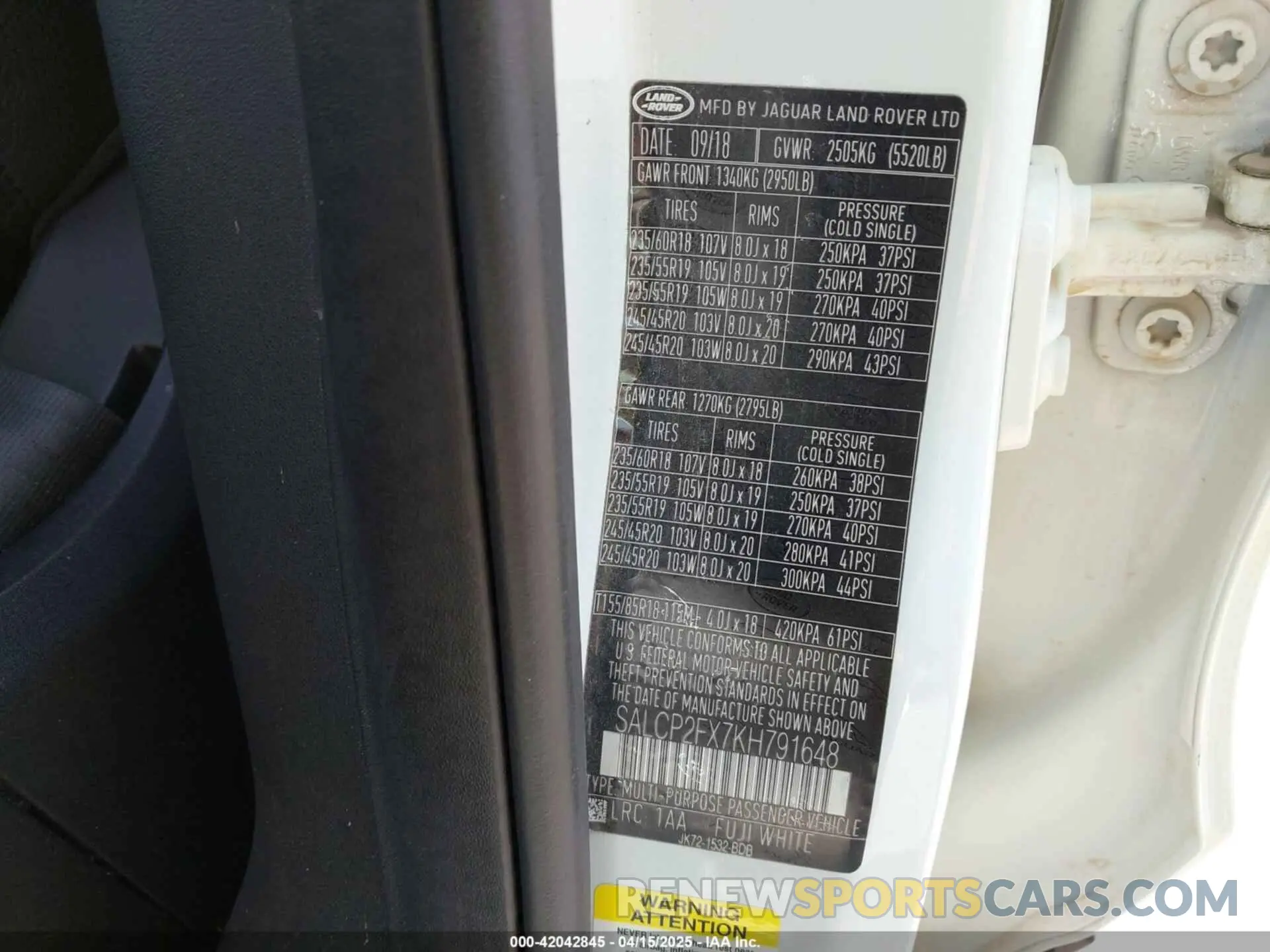 9 Photograph of a damaged car SALCP2FX7KH791648 LAND ROVER DISCOVERY SPORT 2019