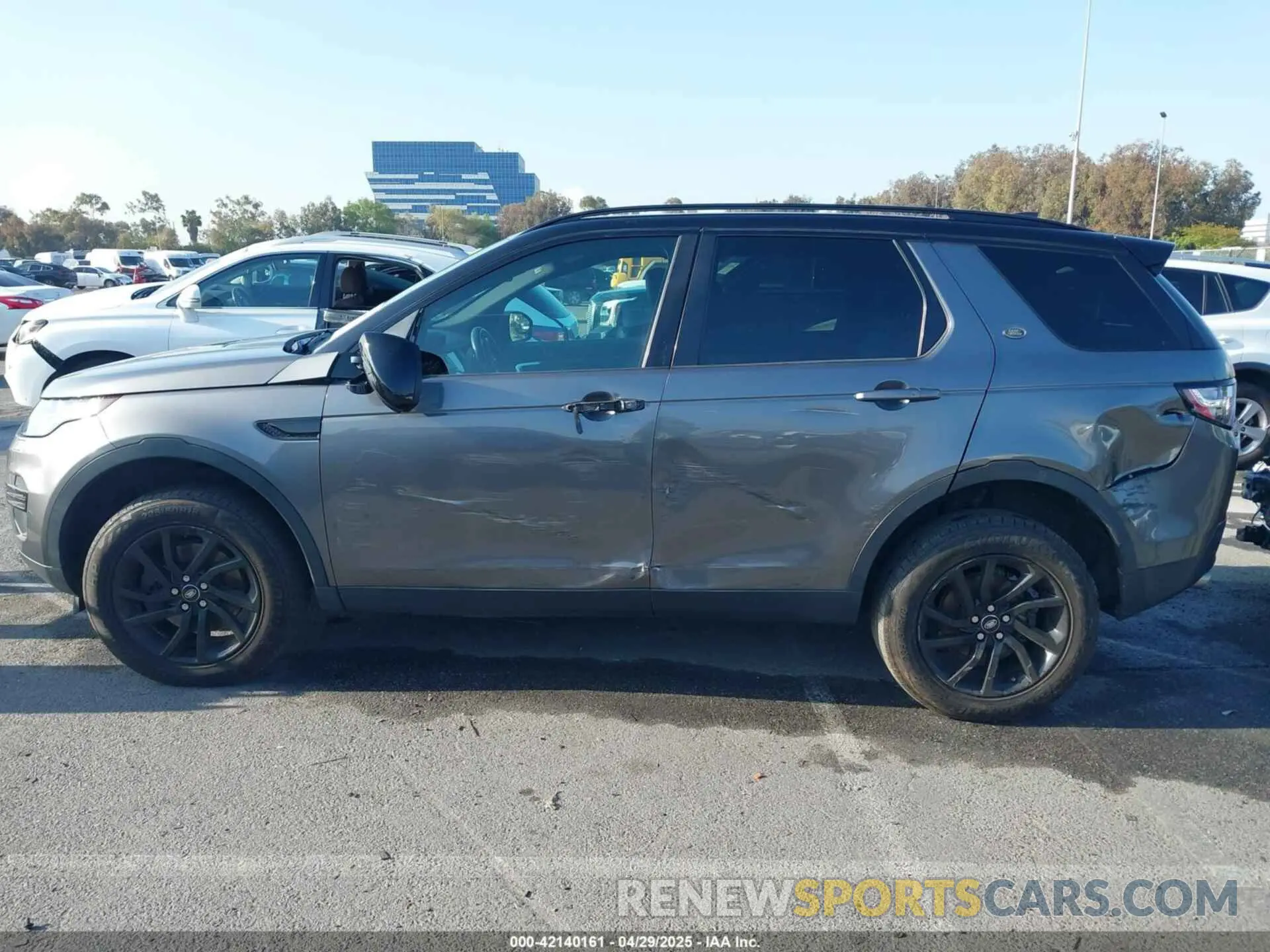 6 Photograph of a damaged car SALCP2FX9KH812709 LAND ROVER DISCOVERY SPORT 2019