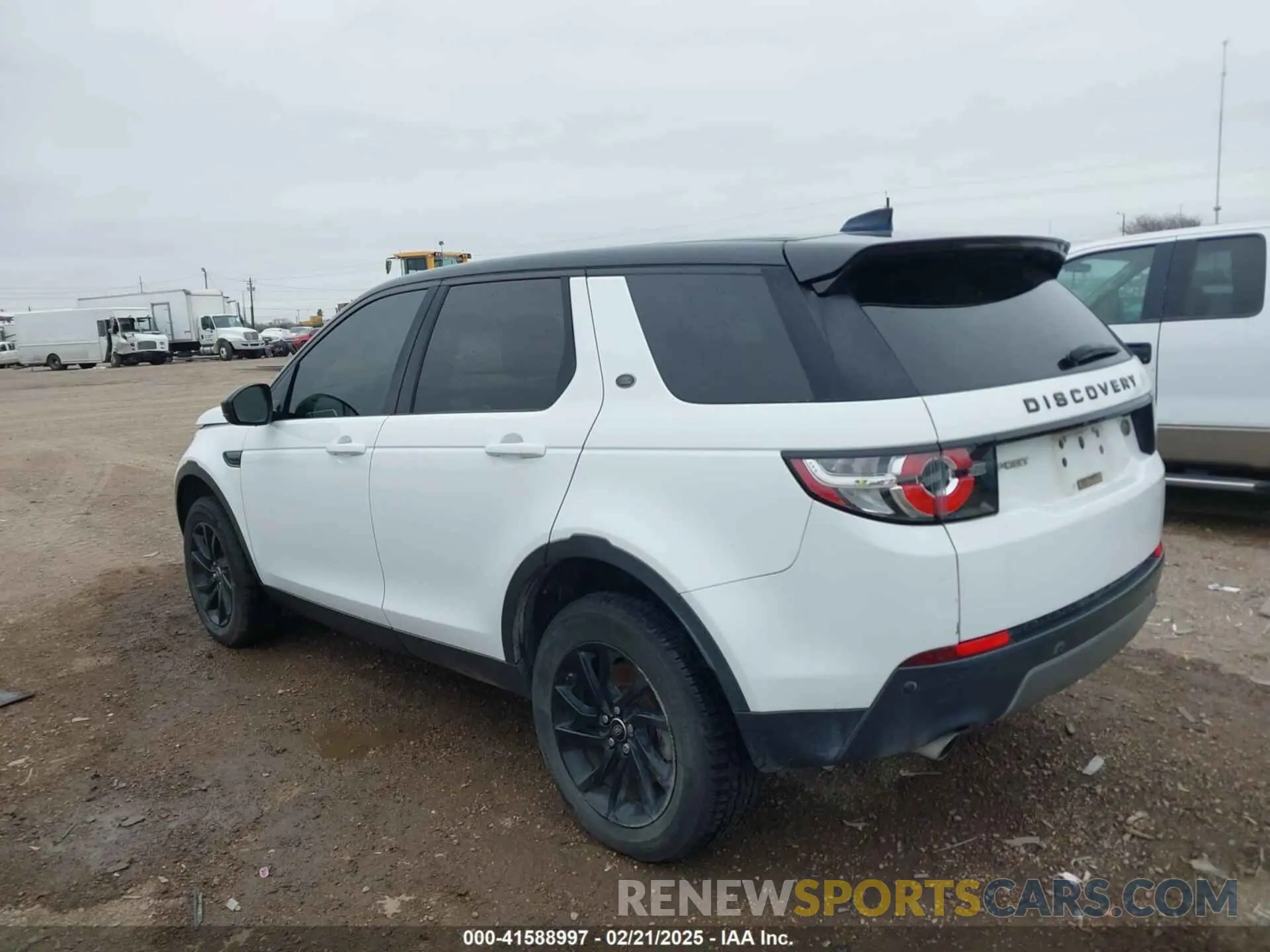 15 Photograph of a damaged car SALCP2FXXKH804750 LAND ROVER DISCOVERY SPORT 2019