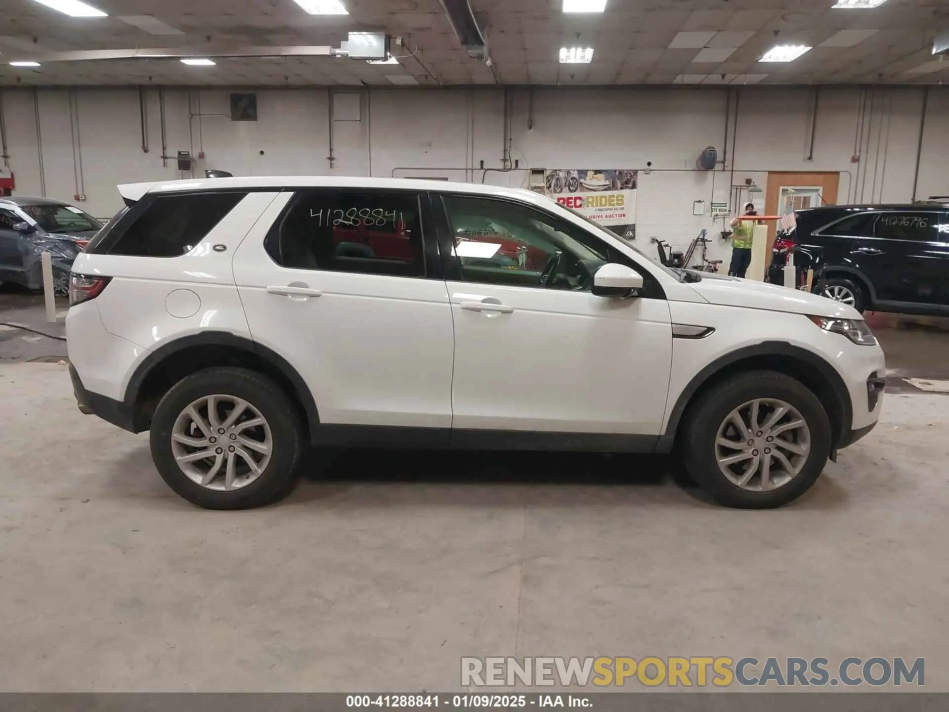12 Photograph of a damaged car SALCR2FX0KH786141 LAND ROVER DISCOVERY SPORT 2019