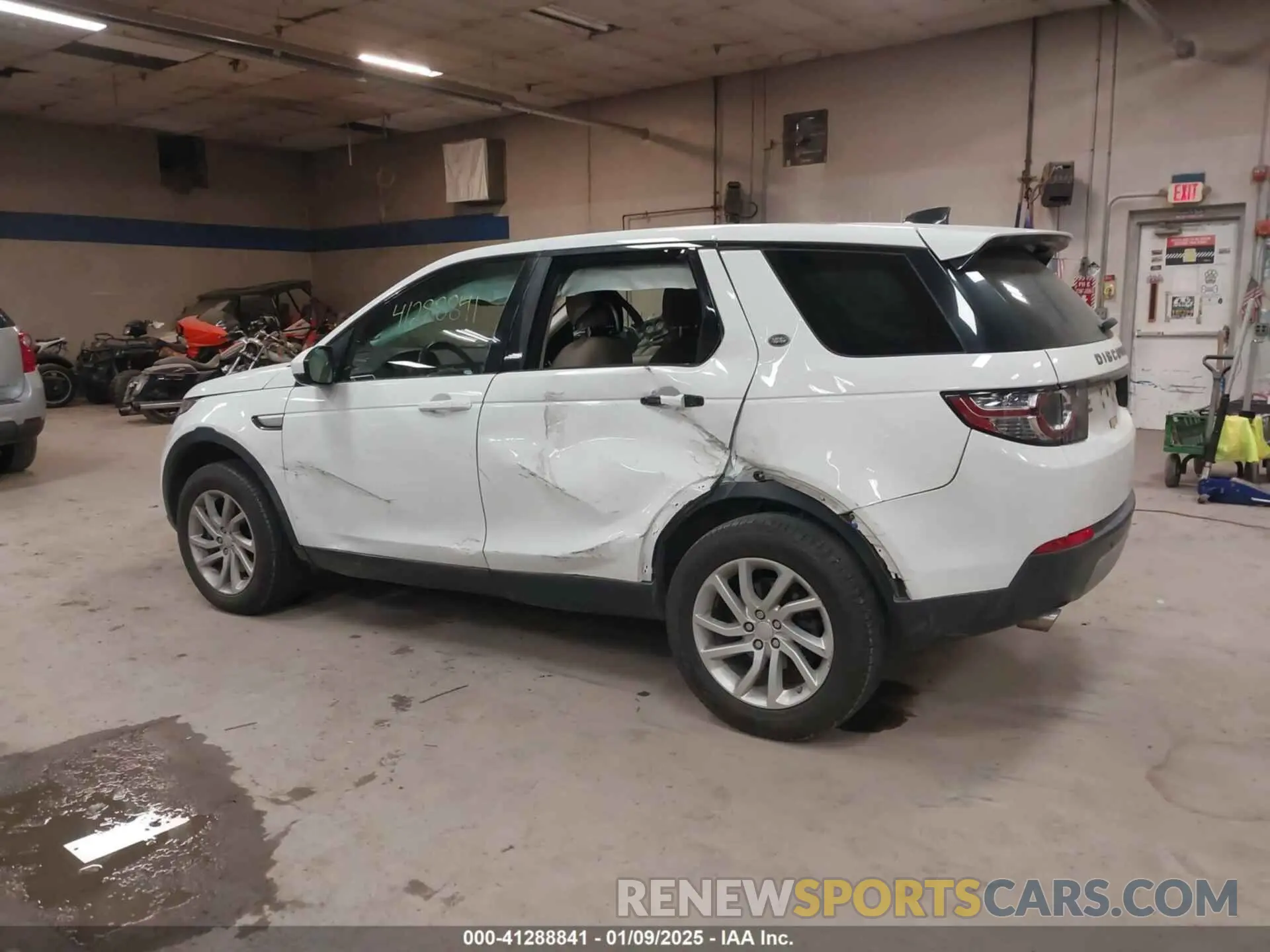 13 Photograph of a damaged car SALCR2FX0KH786141 LAND ROVER DISCOVERY SPORT 2019
