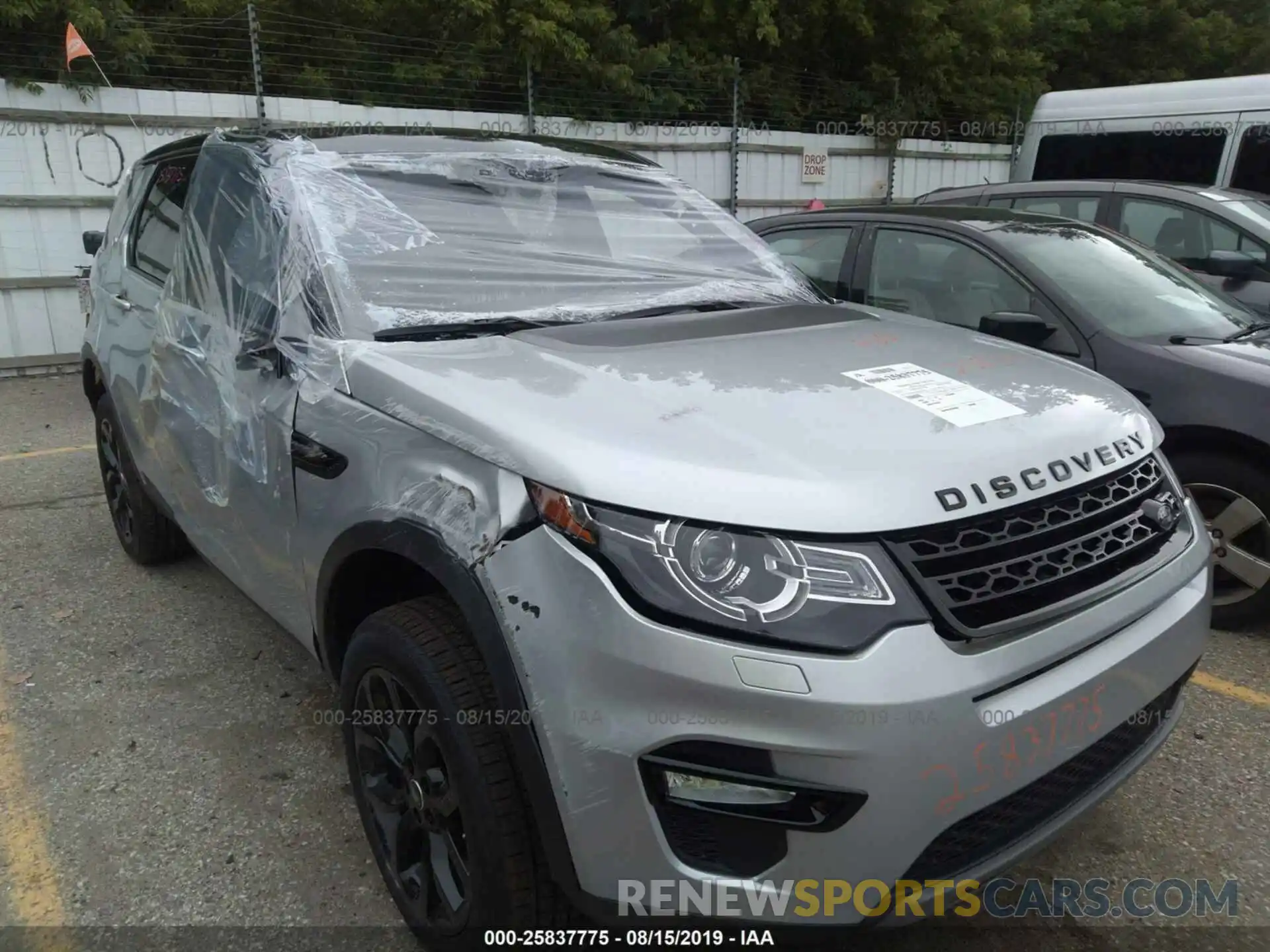 1 Photograph of a damaged car SALCR2FX4KH788538 LAND ROVER DISCOVERY SPORT 2019