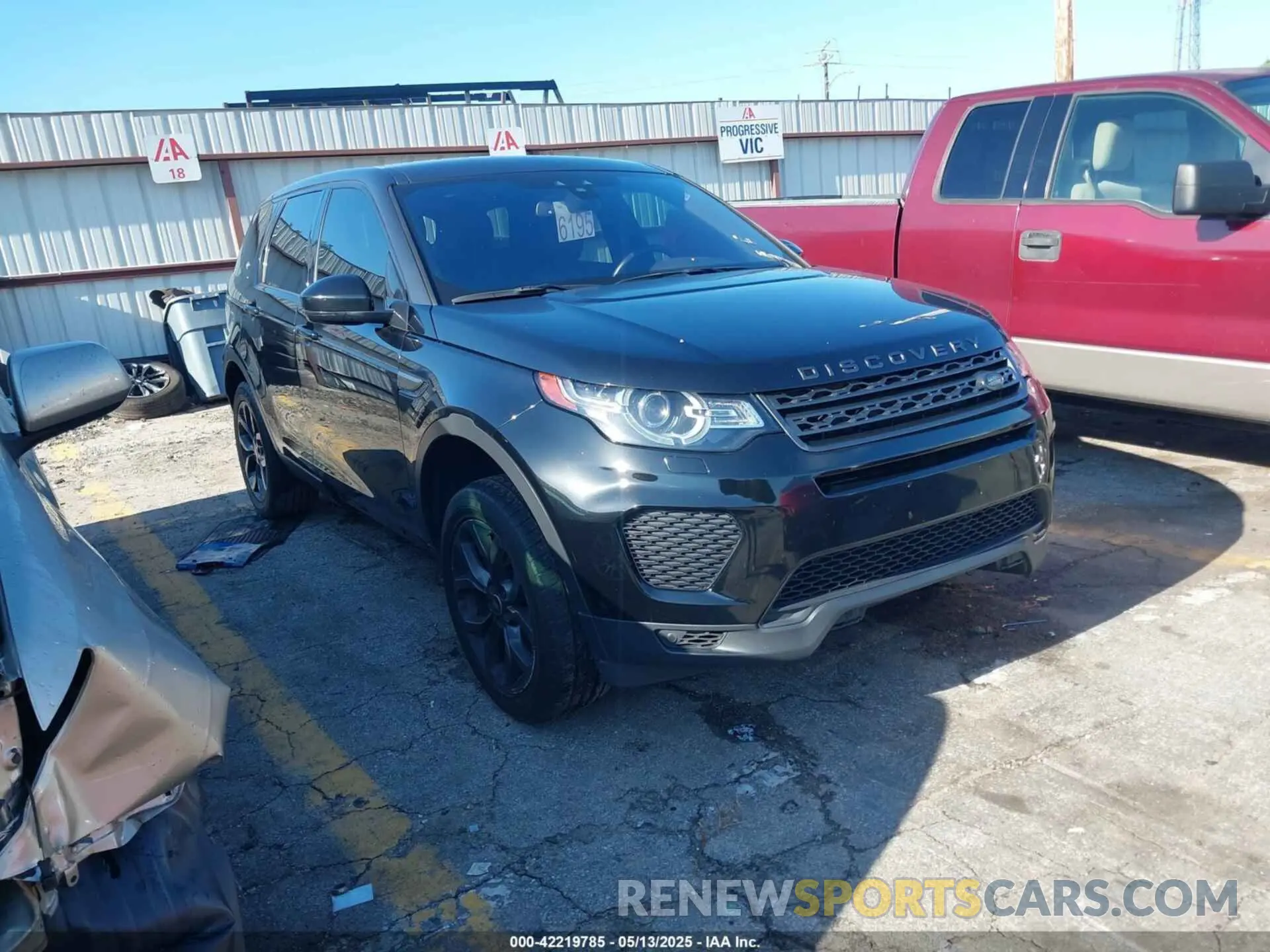 1 Photograph of a damaged car SALCR2FX4KH821814 LAND ROVER DISCOVERY SPORT 2019