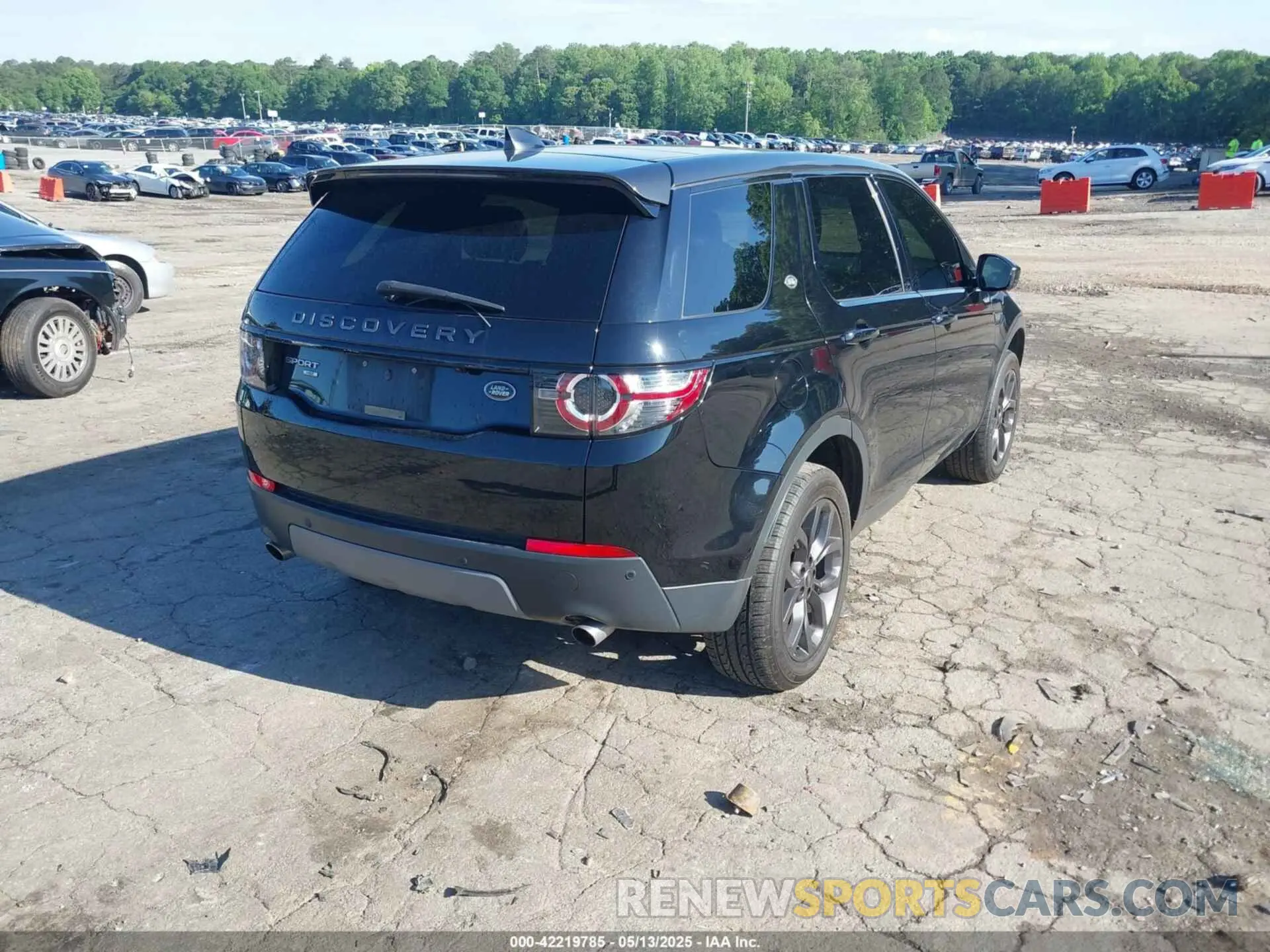 4 Photograph of a damaged car SALCR2FX4KH821814 LAND ROVER DISCOVERY SPORT 2019