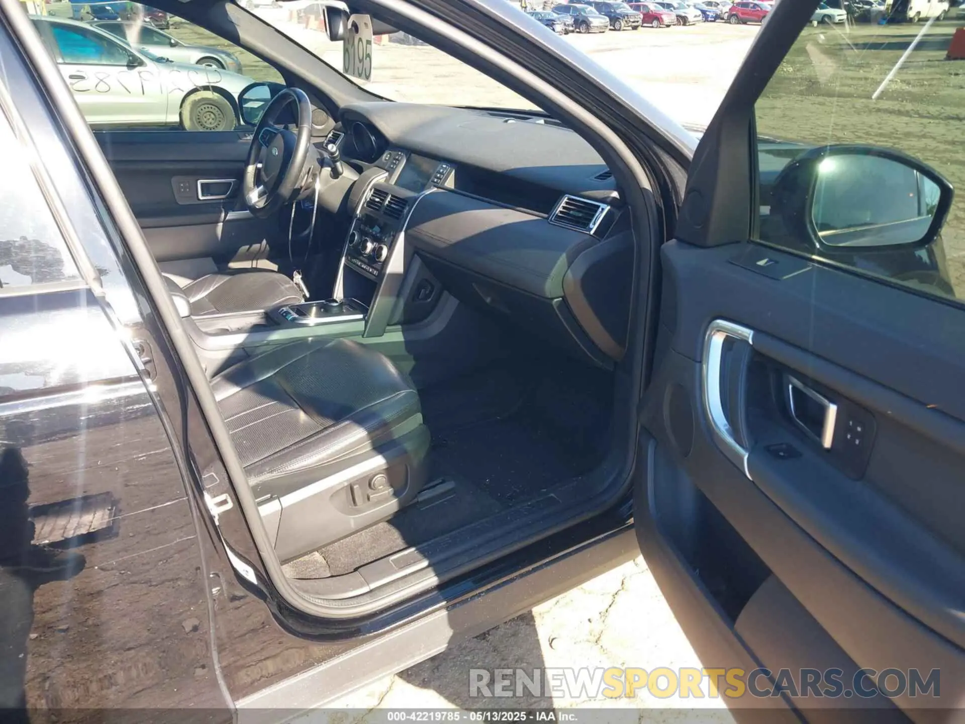 5 Photograph of a damaged car SALCR2FX4KH821814 LAND ROVER DISCOVERY SPORT 2019