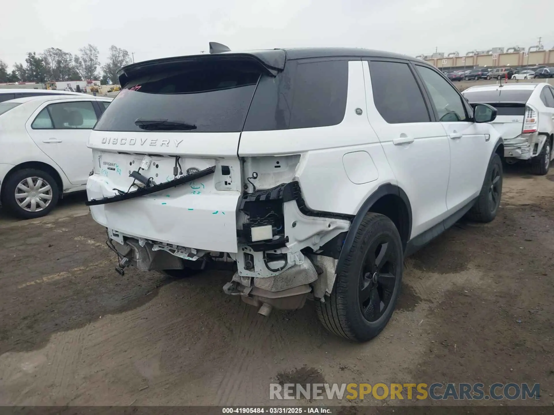 4 Photograph of a damaged car SALCJ2FX2LH865190 LAND ROVER DISCOVERY SPORT 2020