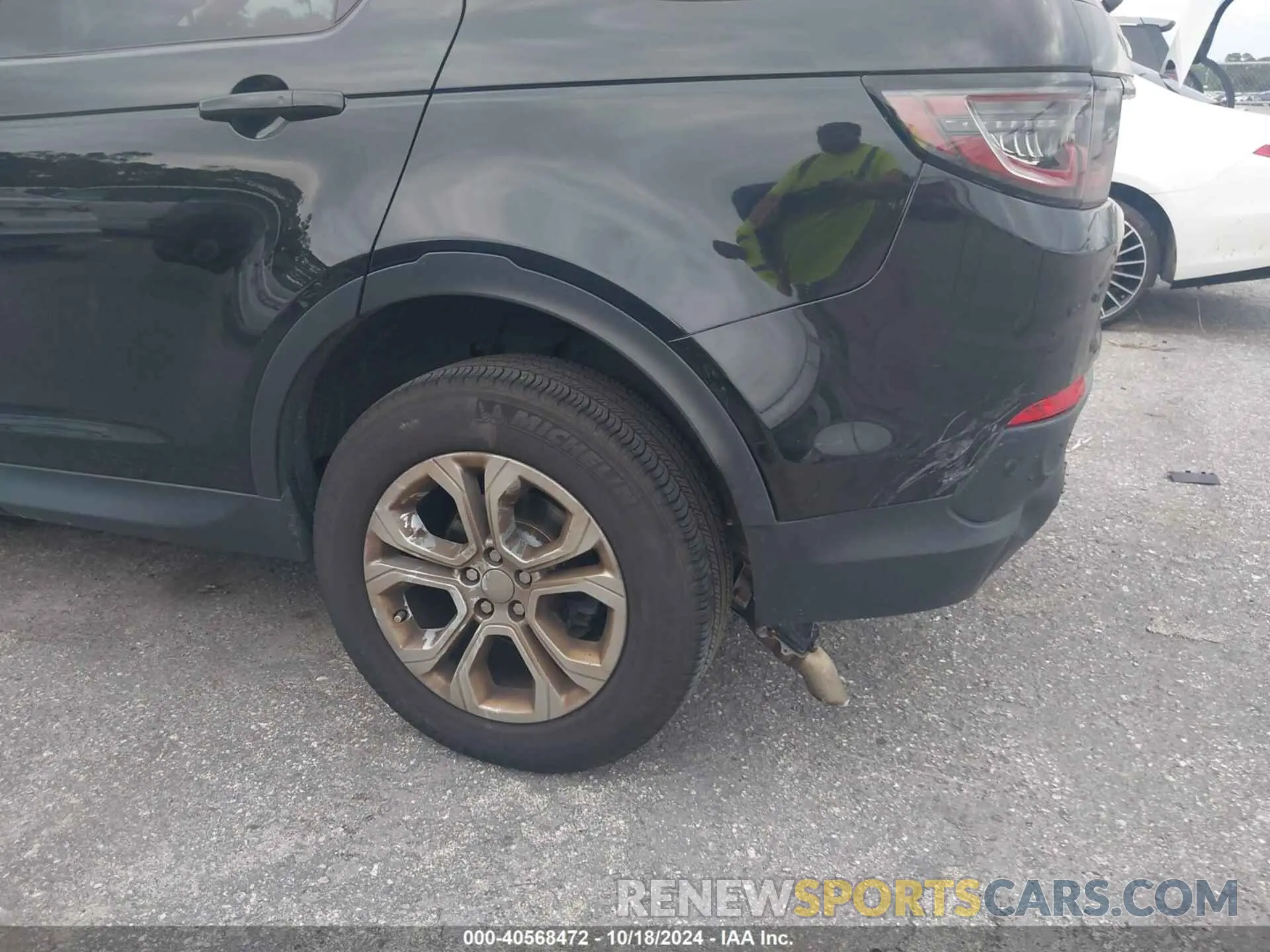 19 Photograph of a damaged car SALCJ2FX4LH834118 LAND ROVER DISCOVERY SPORT 2020