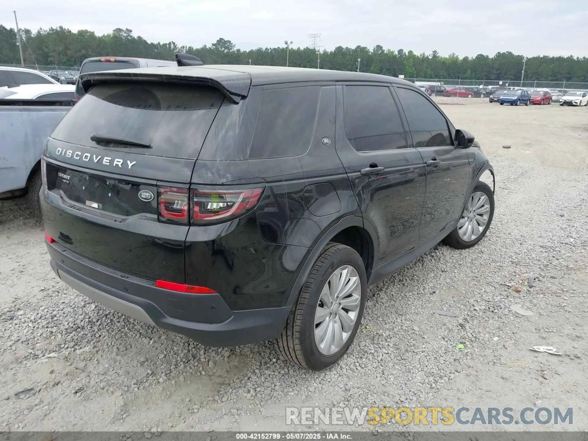 4 Photograph of a damaged car SALCJ2FX6LH858713 LAND ROVER DISCOVERY SPORT 2020