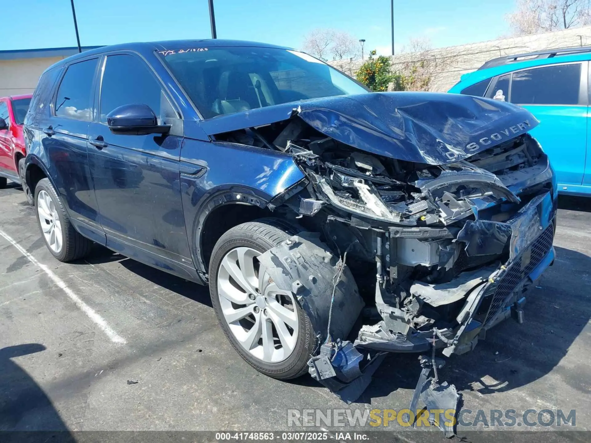 1 Photograph of a damaged car SALCL2FX8LH851160 LAND ROVER DISCOVERY SPORT 2020