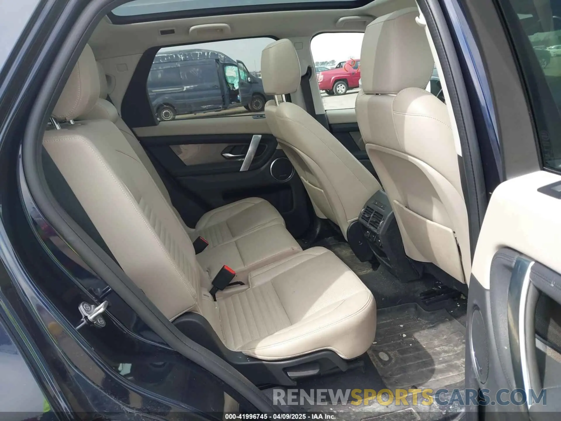 8 Photograph of a damaged car SALCP2FX9LH854251 LAND ROVER DISCOVERY SPORT 2020