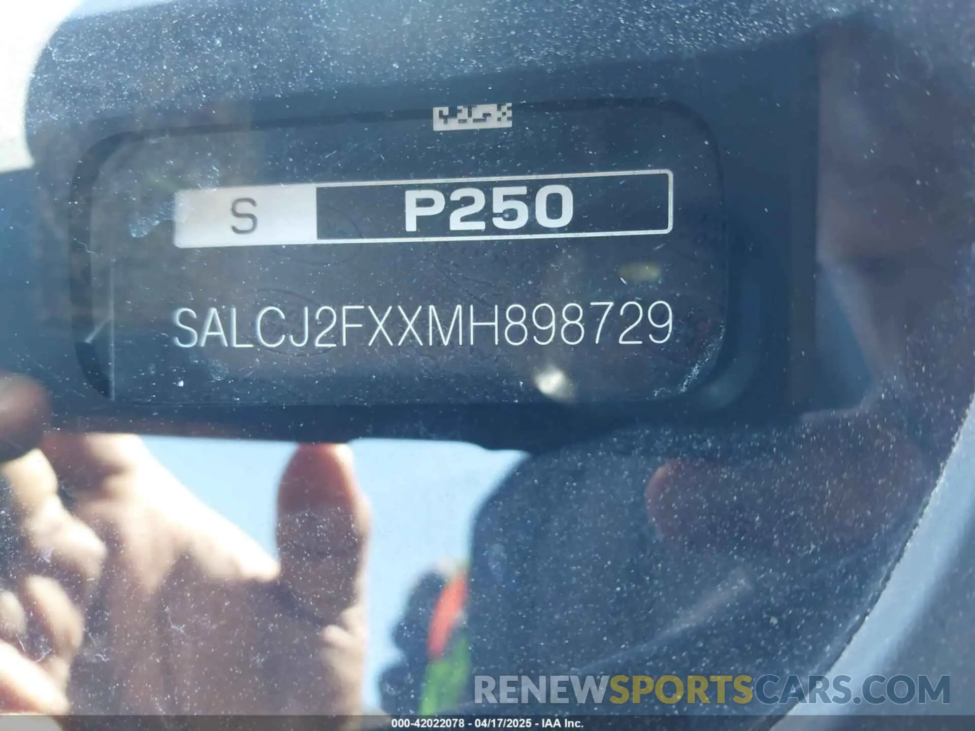 17 Photograph of a damaged car SALCJ2FXXMH898729 LAND ROVER DISCOVERY SPORT 2021
