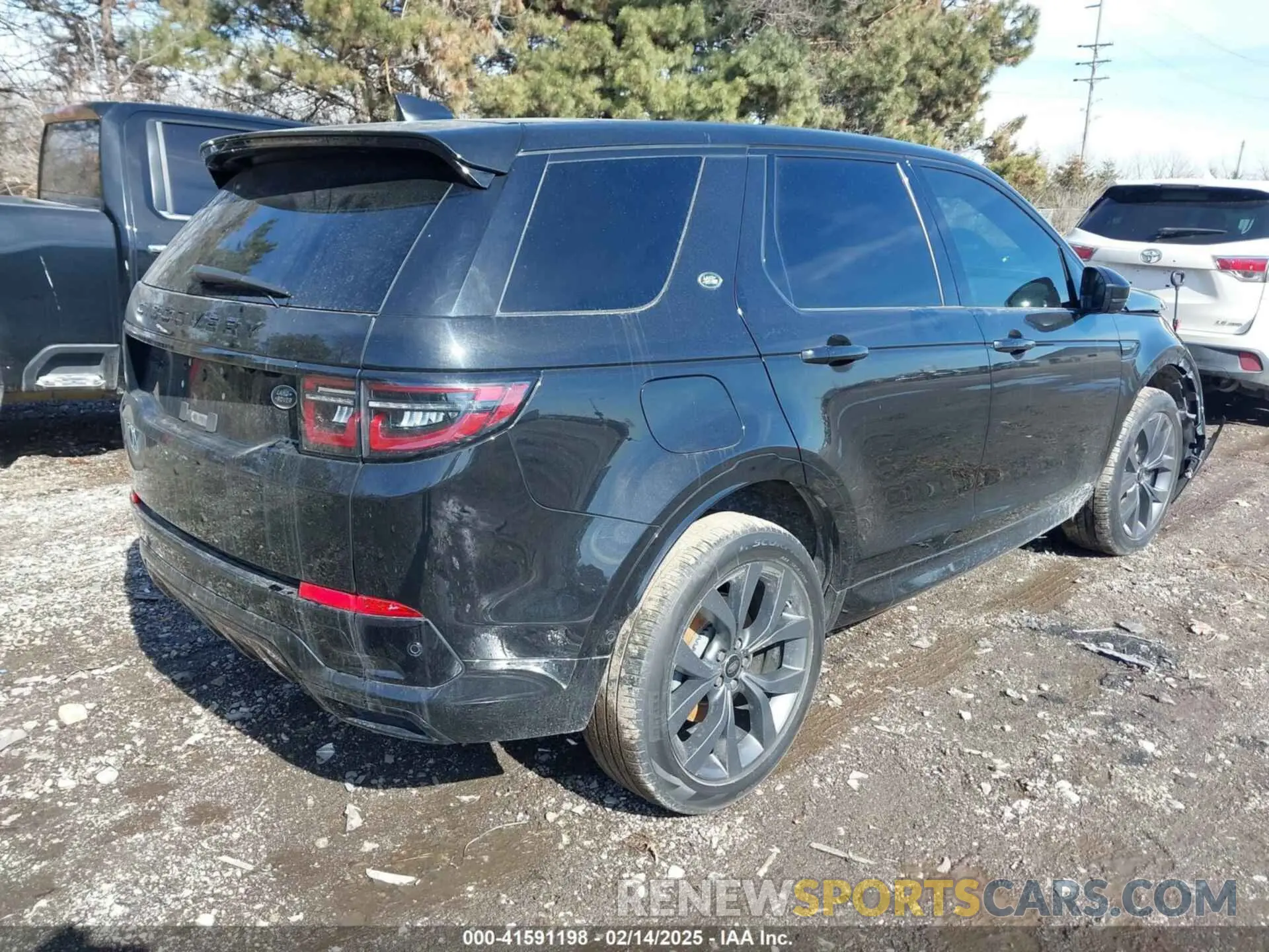 4 Photograph of a damaged car SALCL2FX7MH885608 LAND ROVER DISCOVERY SPORT 2021