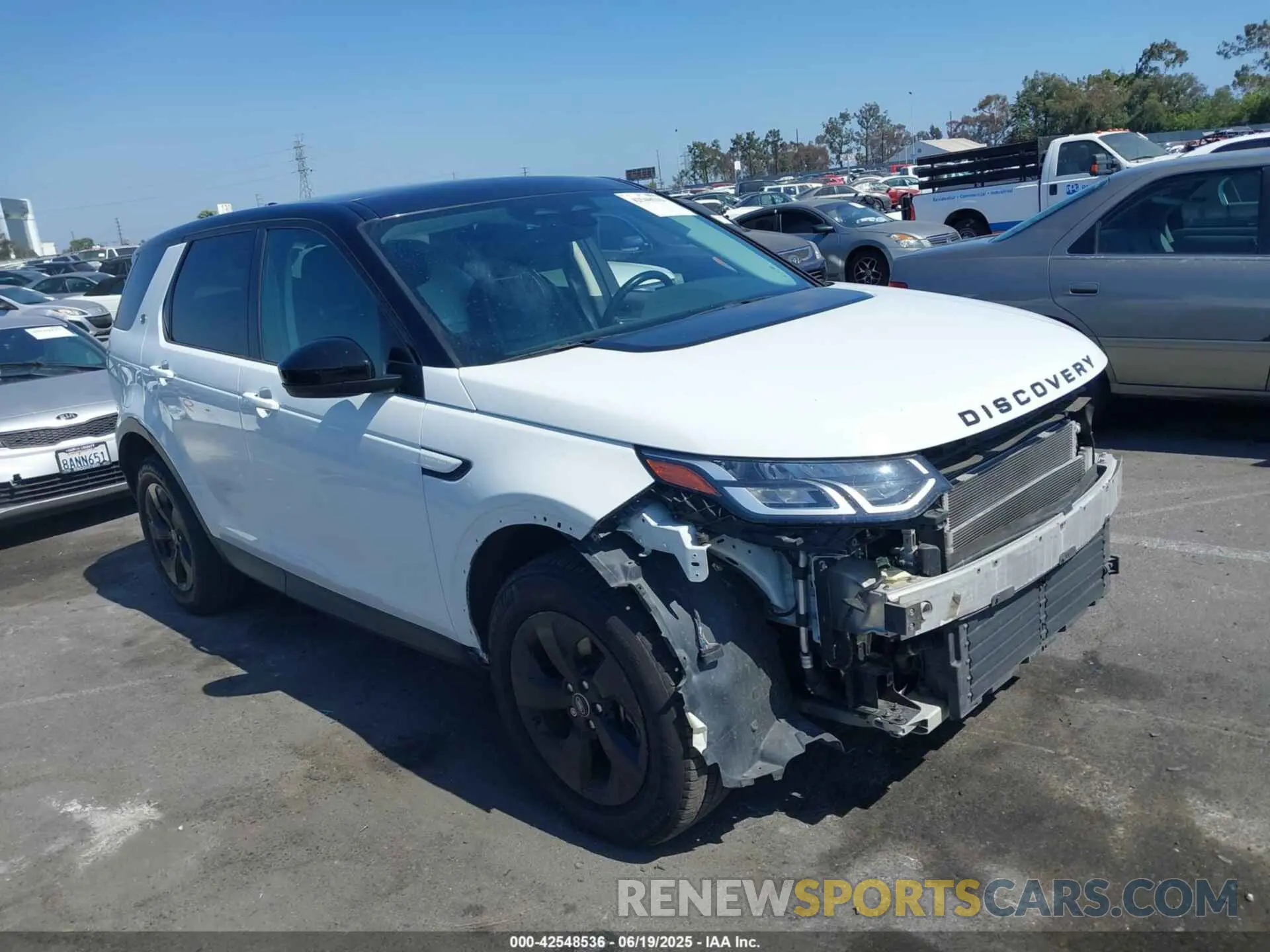 1 Photograph of a damaged car SALCJ2FX3NH905800 LAND ROVER DISCOVERY SPORT 2022