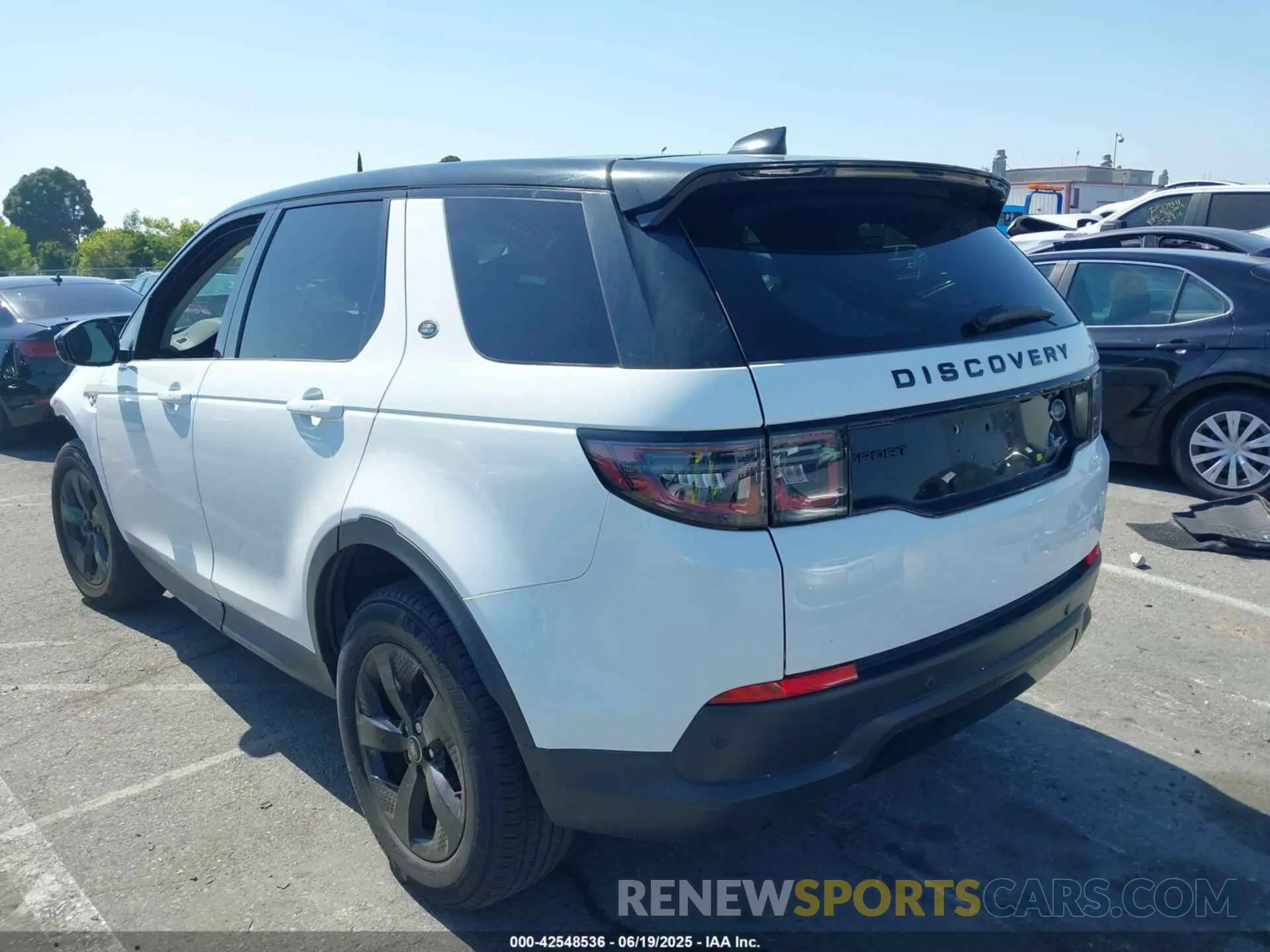 3 Photograph of a damaged car SALCJ2FX3NH905800 LAND ROVER DISCOVERY SPORT 2022