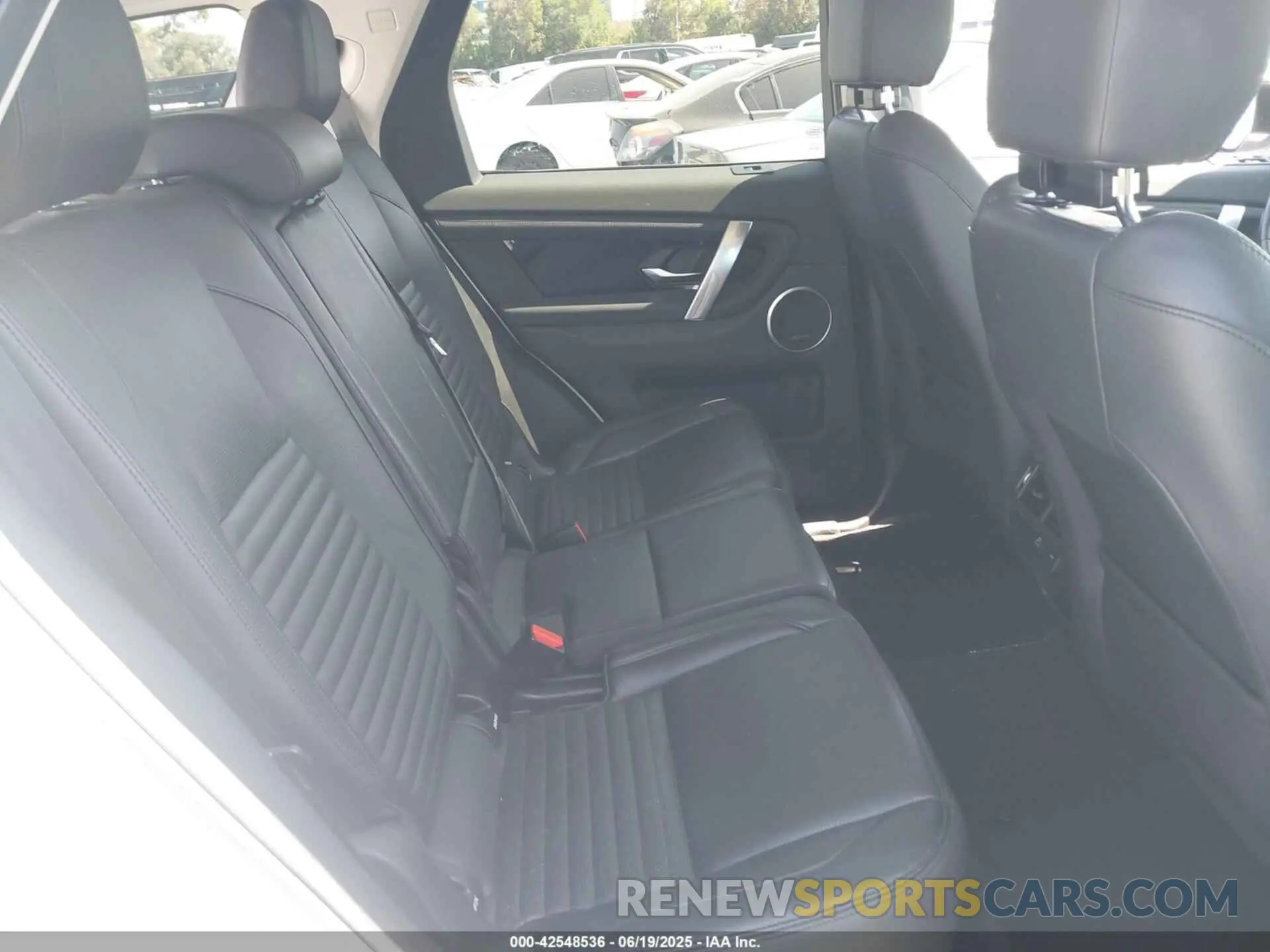 8 Photograph of a damaged car SALCJ2FX3NH905800 LAND ROVER DISCOVERY SPORT 2022