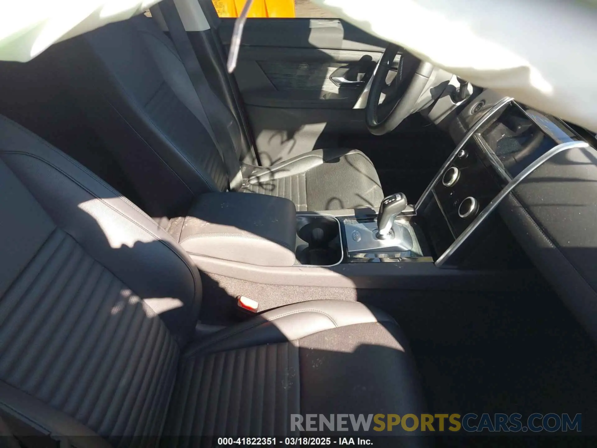 5 Photograph of a damaged car SALCJ2FX3PH322100 LAND ROVER DISCOVERY SPORT 2023