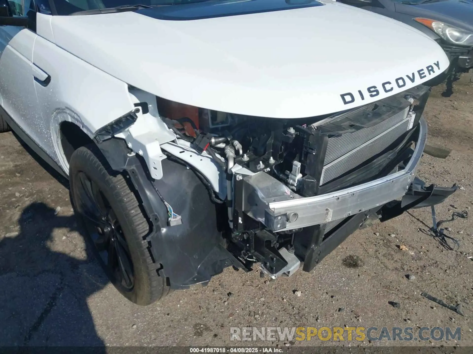 18 Photograph of a damaged car SALCP2FX8PH323371 LAND ROVER DISCOVERY SPORT 2023