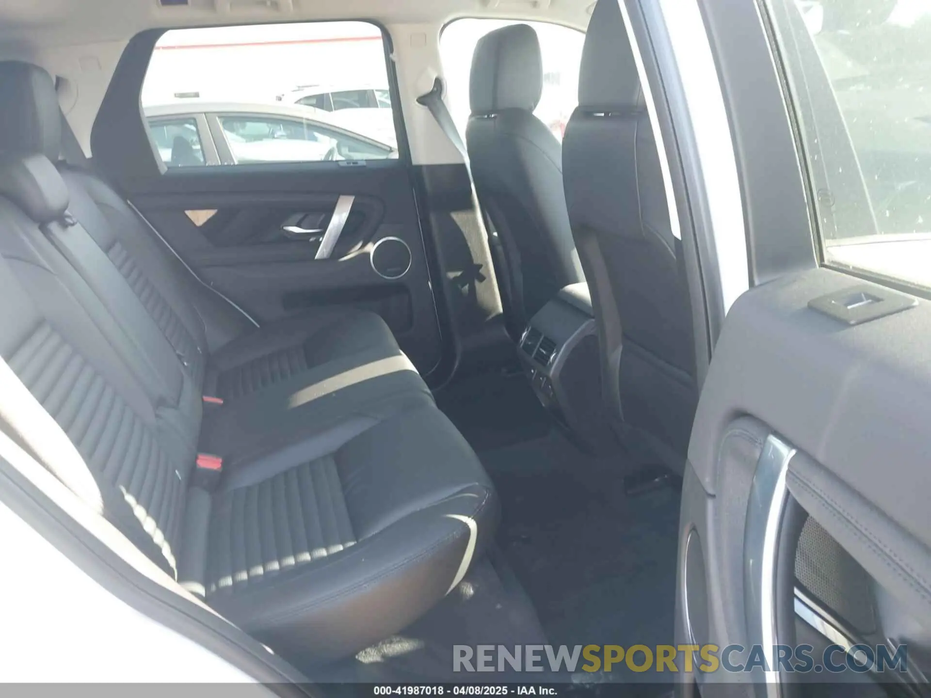 8 Photograph of a damaged car SALCP2FX8PH323371 LAND ROVER DISCOVERY SPORT 2023