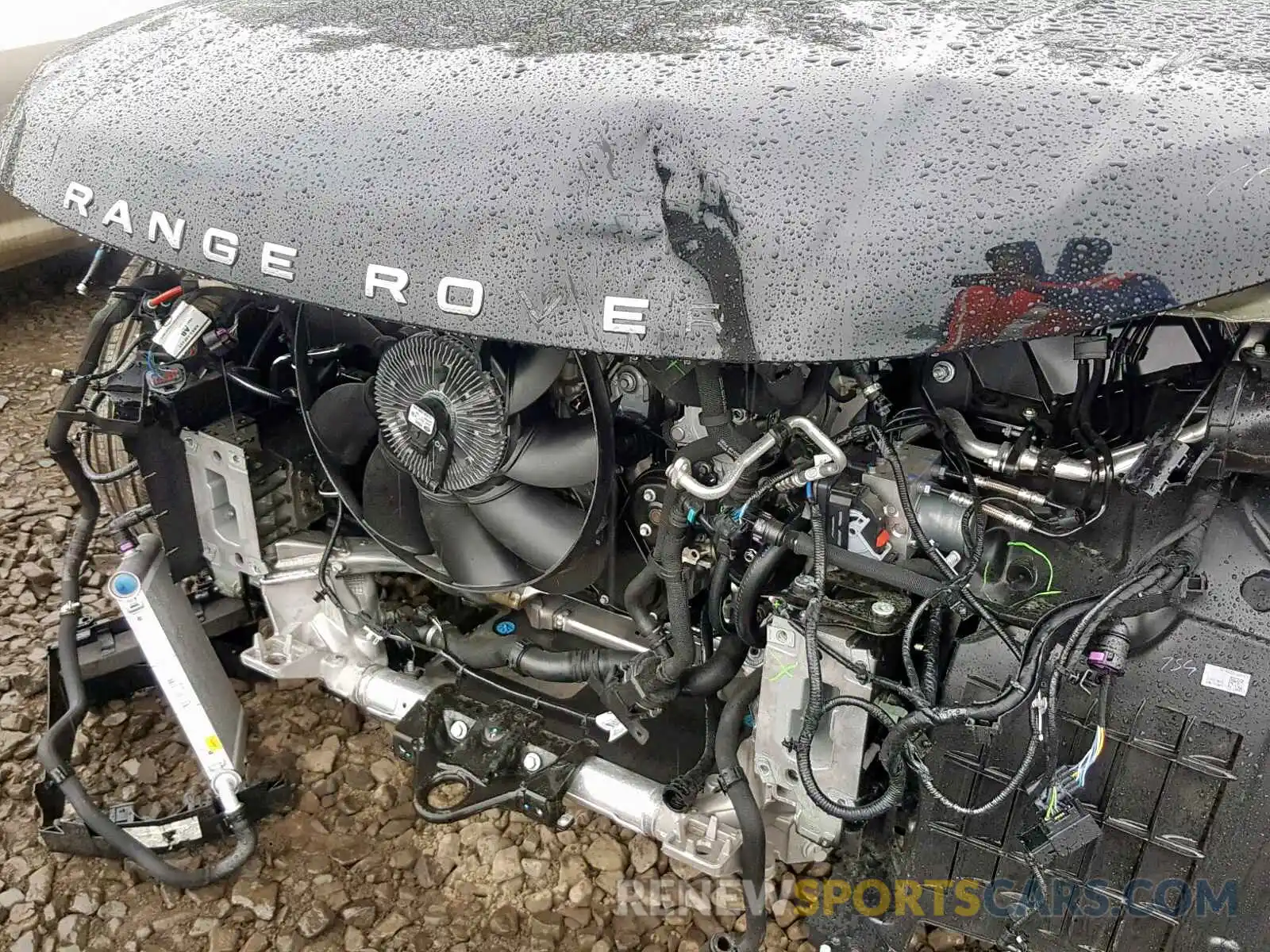 9 Photograph of a damaged car SALWR2RU6KA862033 LAND ROVER LANDROVER 2019