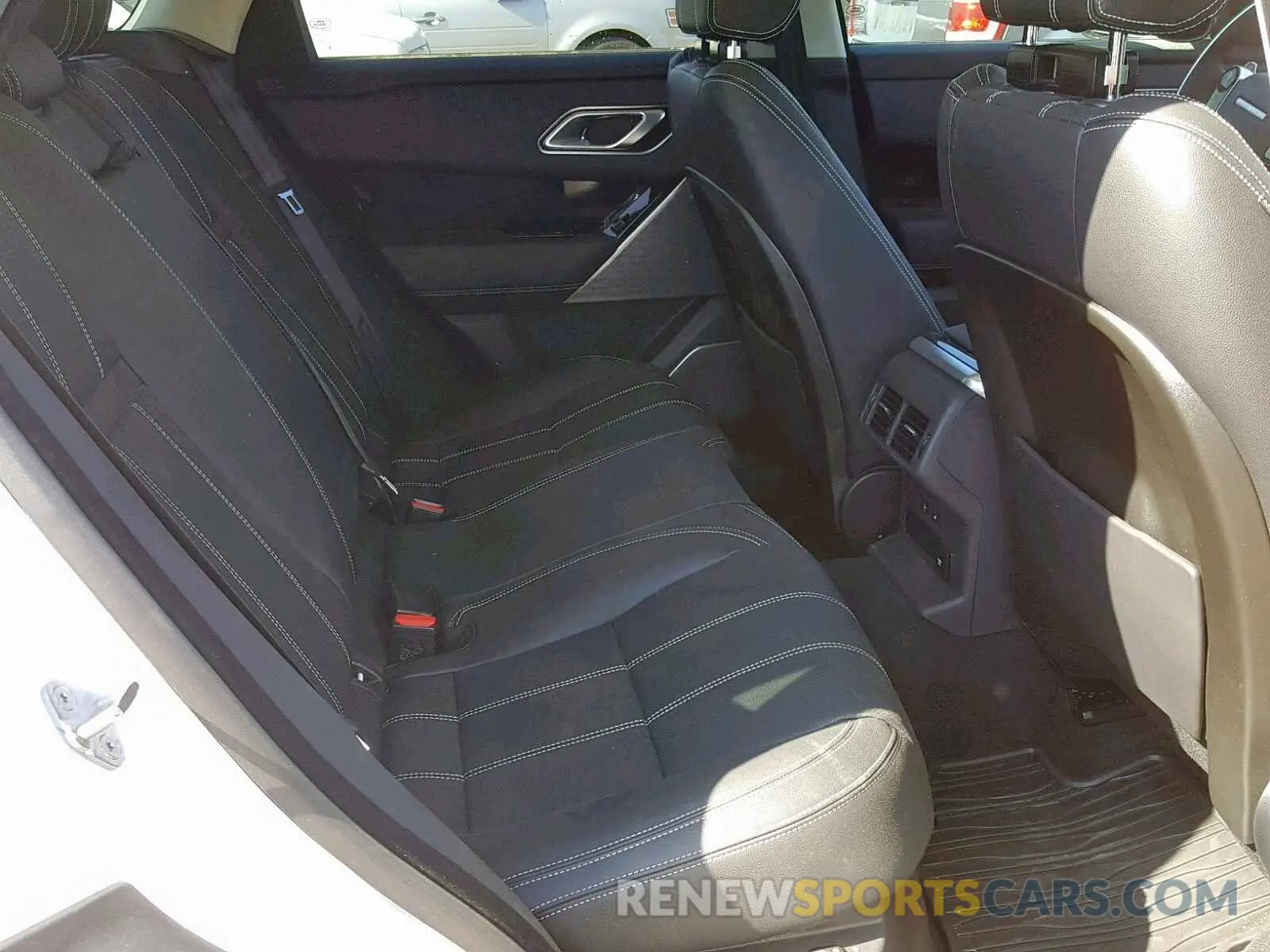 6 Photograph of a damaged car SALYL2EX2KA797286 LAND ROVER RANGE ROVE 2019