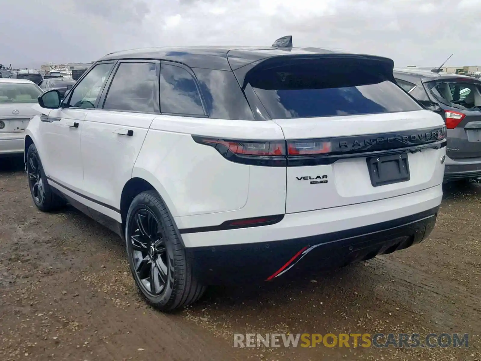 3 Photograph of a damaged car SALYL2EX4KA207038 LAND ROVER RANGE ROVE 2019