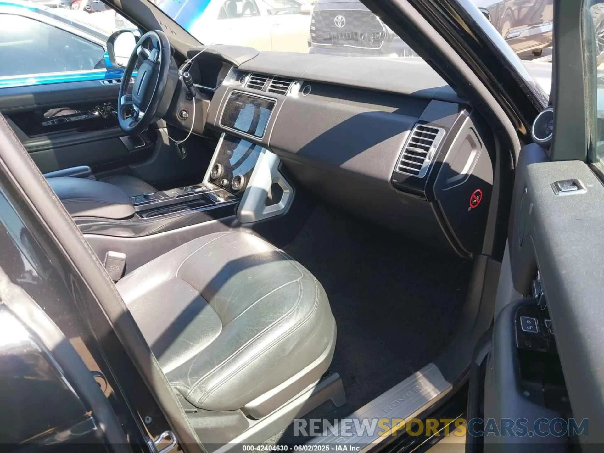 5 Photograph of a damaged car SALGR2RV2KA530281 LAND ROVER RANGE ROVER 2019