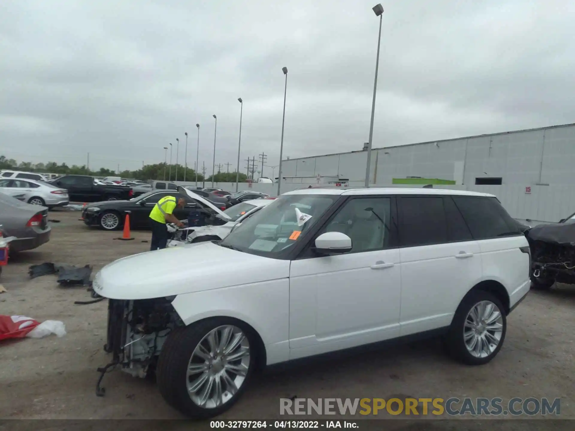 2 Photograph of a damaged car SALGS2RE0KA543177 LAND ROVER RANGE ROVER 2019