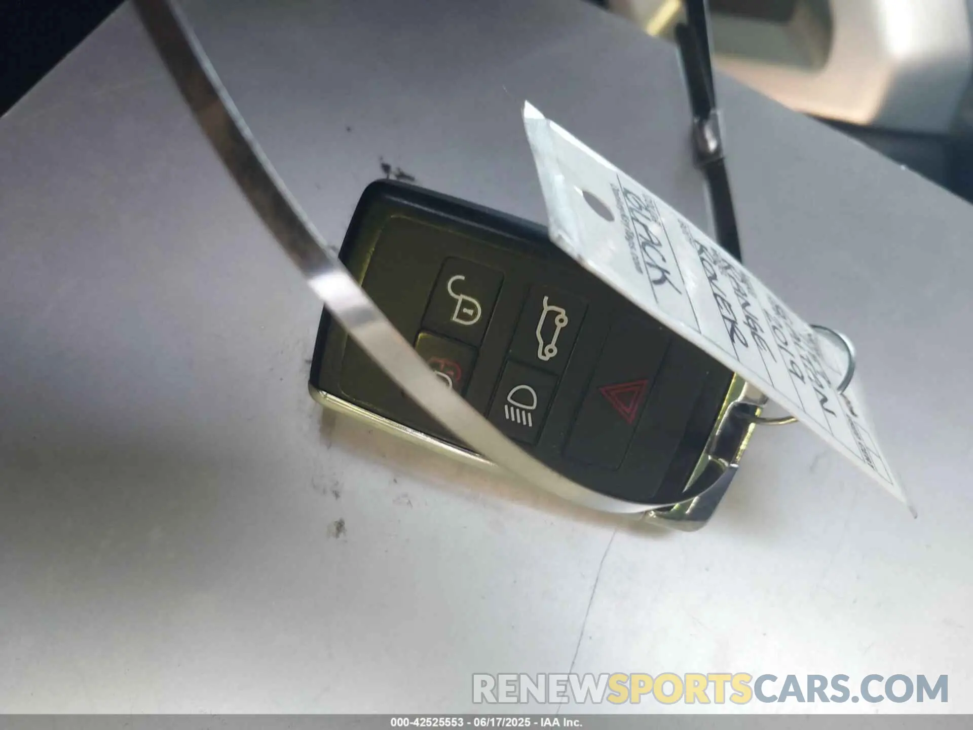 11 Photograph of a damaged car SALGS2RE3KA525210 LAND ROVER RANGE ROVER 2019