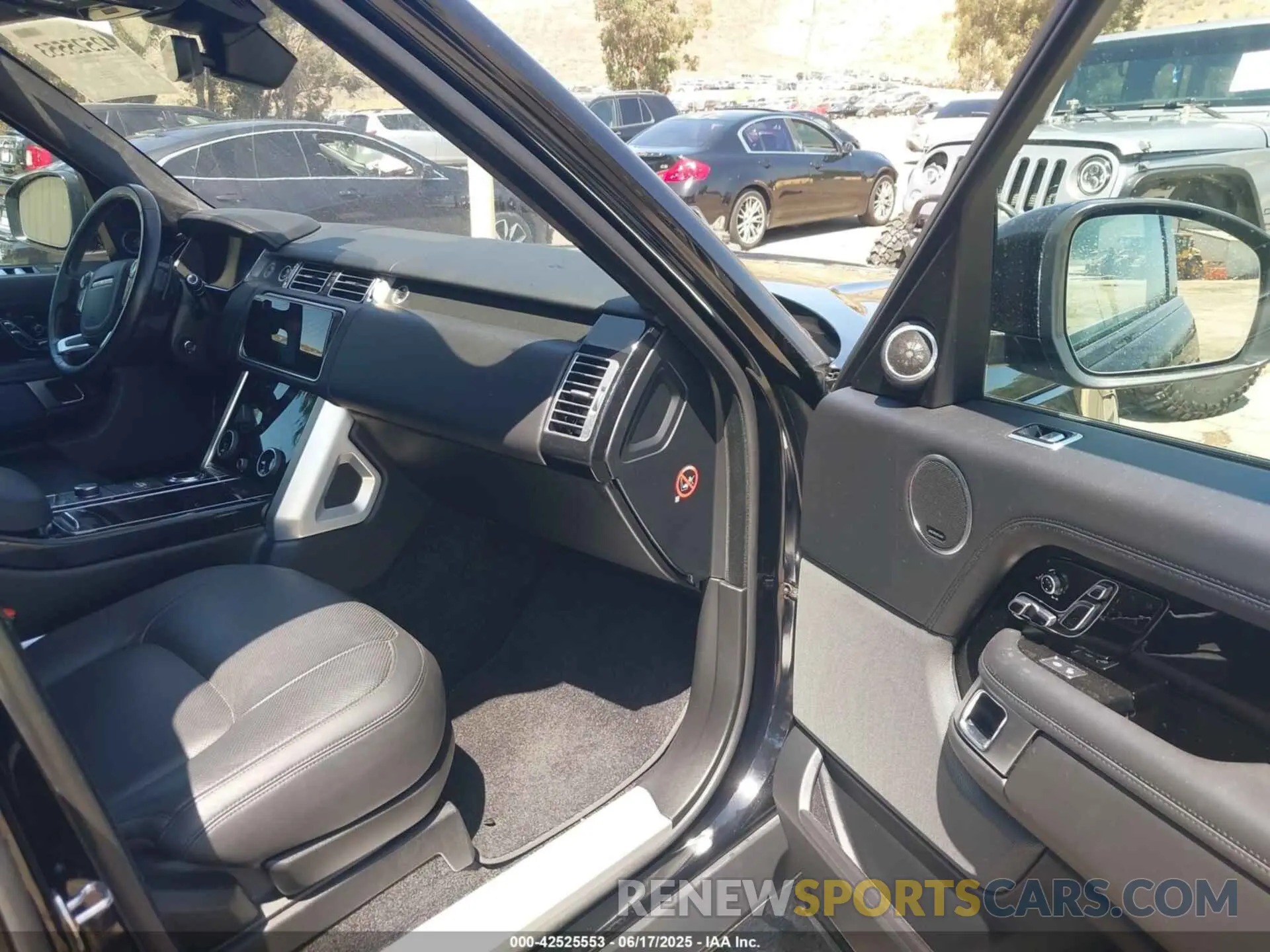 5 Photograph of a damaged car SALGS2RE3KA525210 LAND ROVER RANGE ROVER 2019