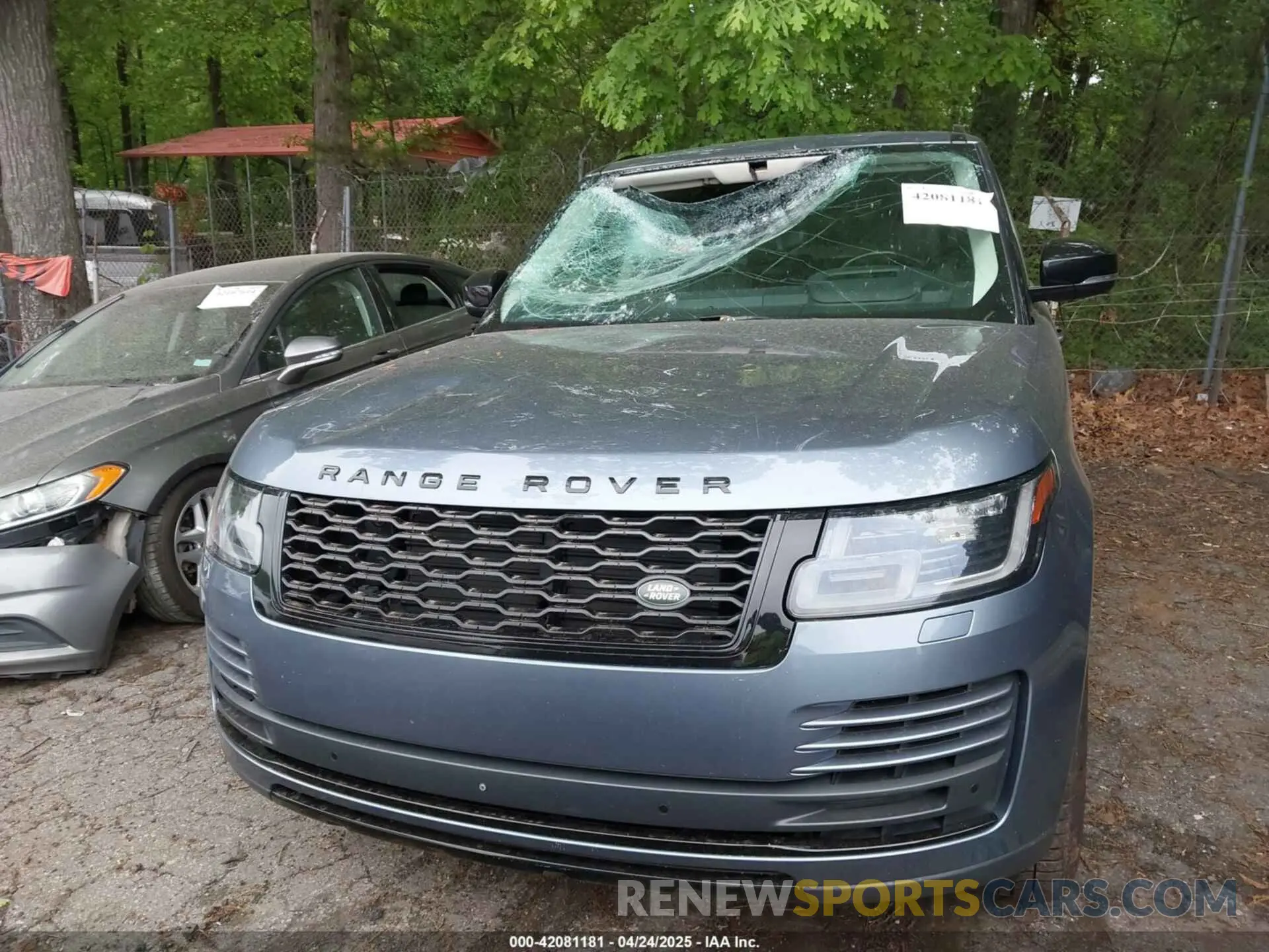 12 Photograph of a damaged car SALGS2RE5KA516721 LAND ROVER RANGE ROVER 2019