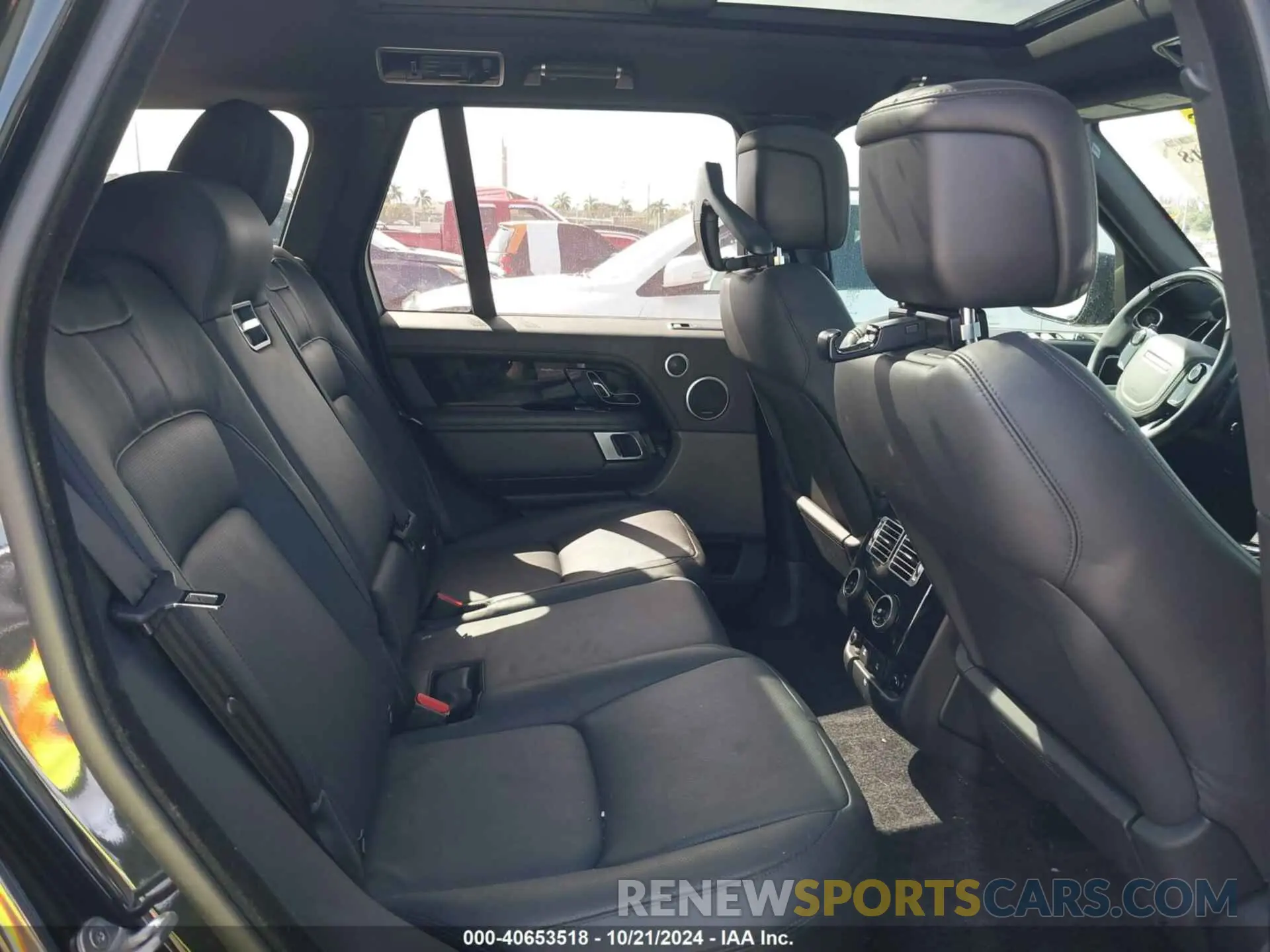 8 Photograph of a damaged car SALGS2RE6KA525766 LAND ROVER RANGE ROVER 2019