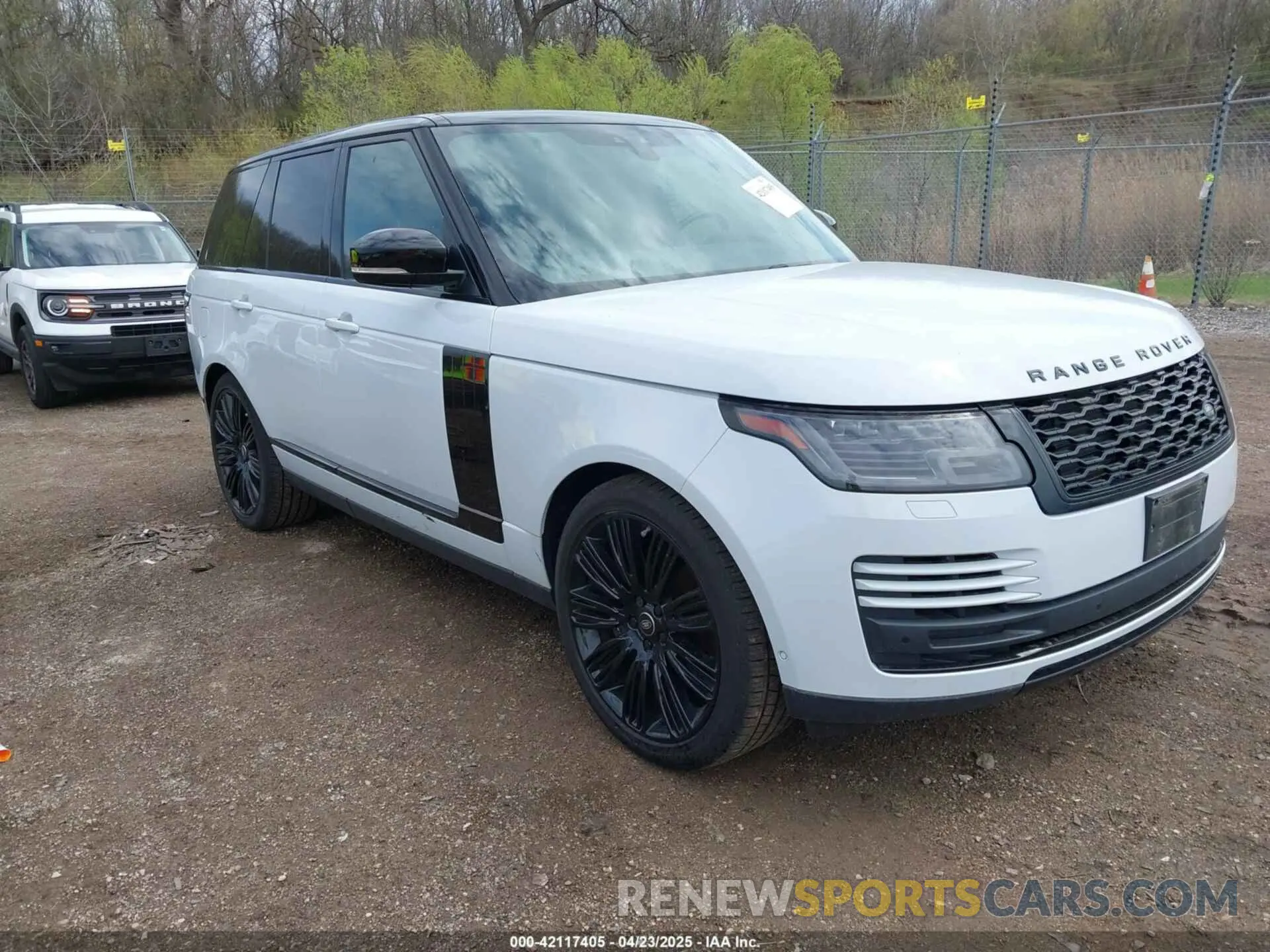 1 Photograph of a damaged car SALGS2RE6KA535049 LAND ROVER RANGE ROVER 2019