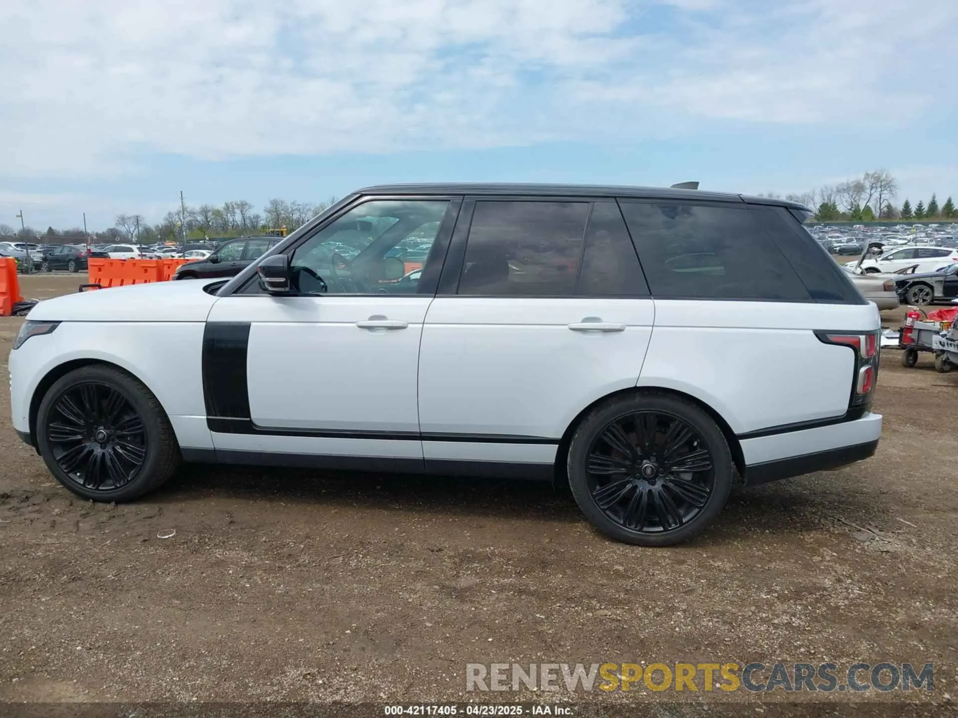 14 Photograph of a damaged car SALGS2RE6KA535049 LAND ROVER RANGE ROVER 2019