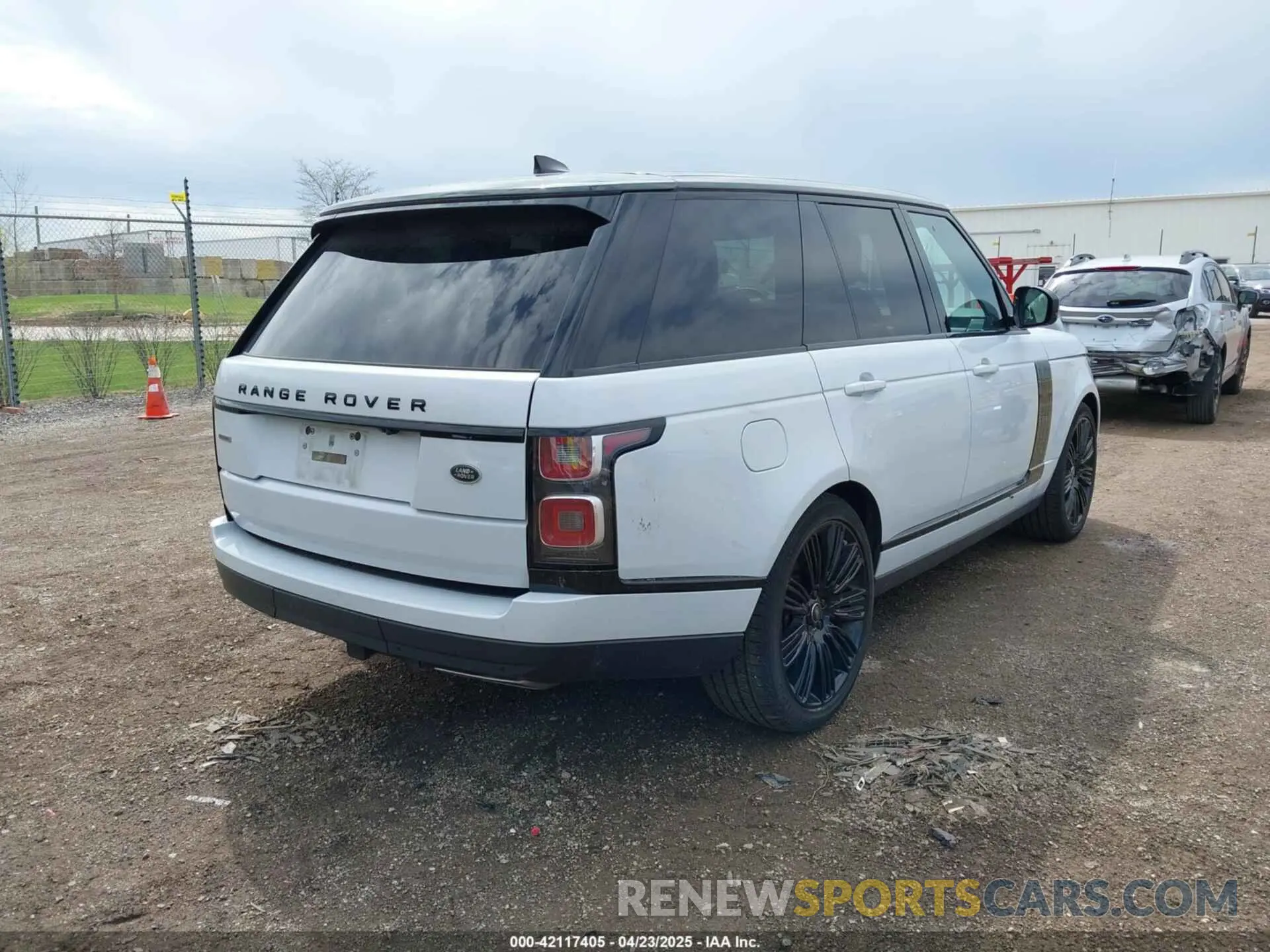 4 Photograph of a damaged car SALGS2RE6KA535049 LAND ROVER RANGE ROVER 2019