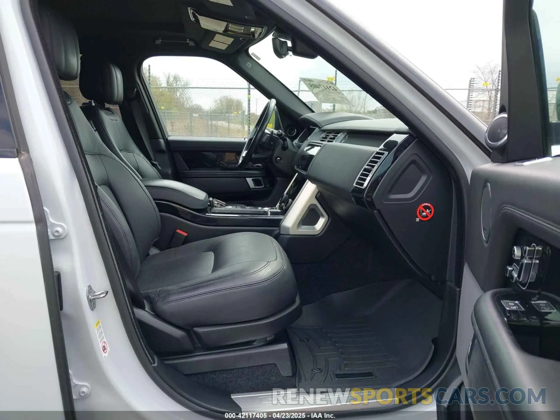 5 Photograph of a damaged car SALGS2RE6KA535049 LAND ROVER RANGE ROVER 2019