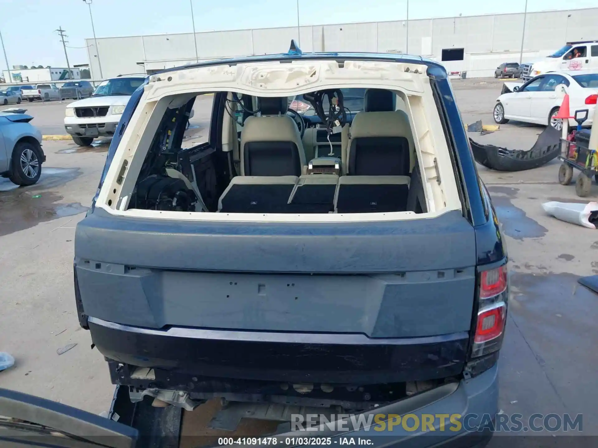 17 Photograph of a damaged car SALGS2RE7KA542043 LAND ROVER RANGE ROVER 2019