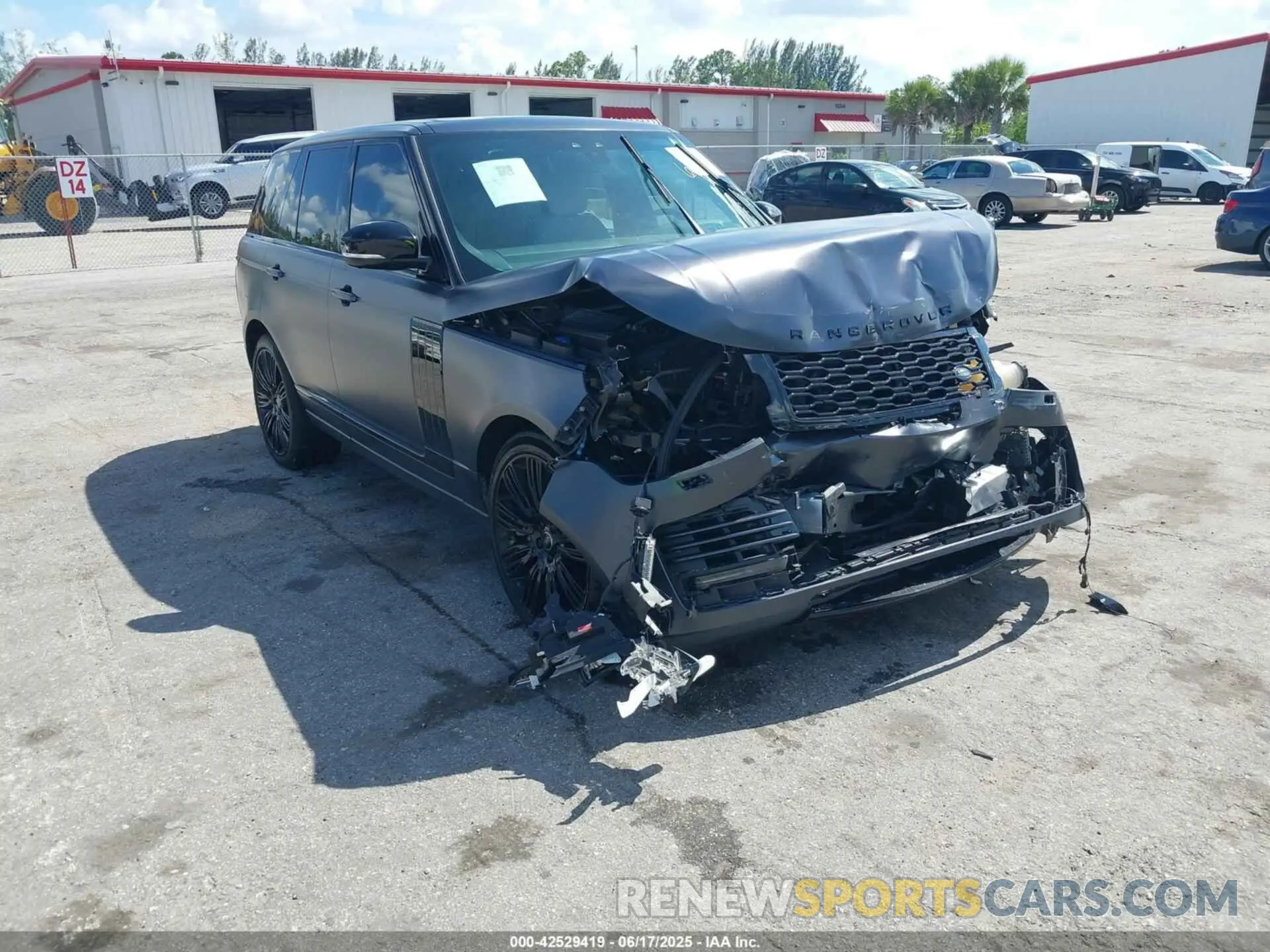 1 Photograph of a damaged car SALGS2RE8KA522240 LAND ROVER RANGE ROVER 2019
