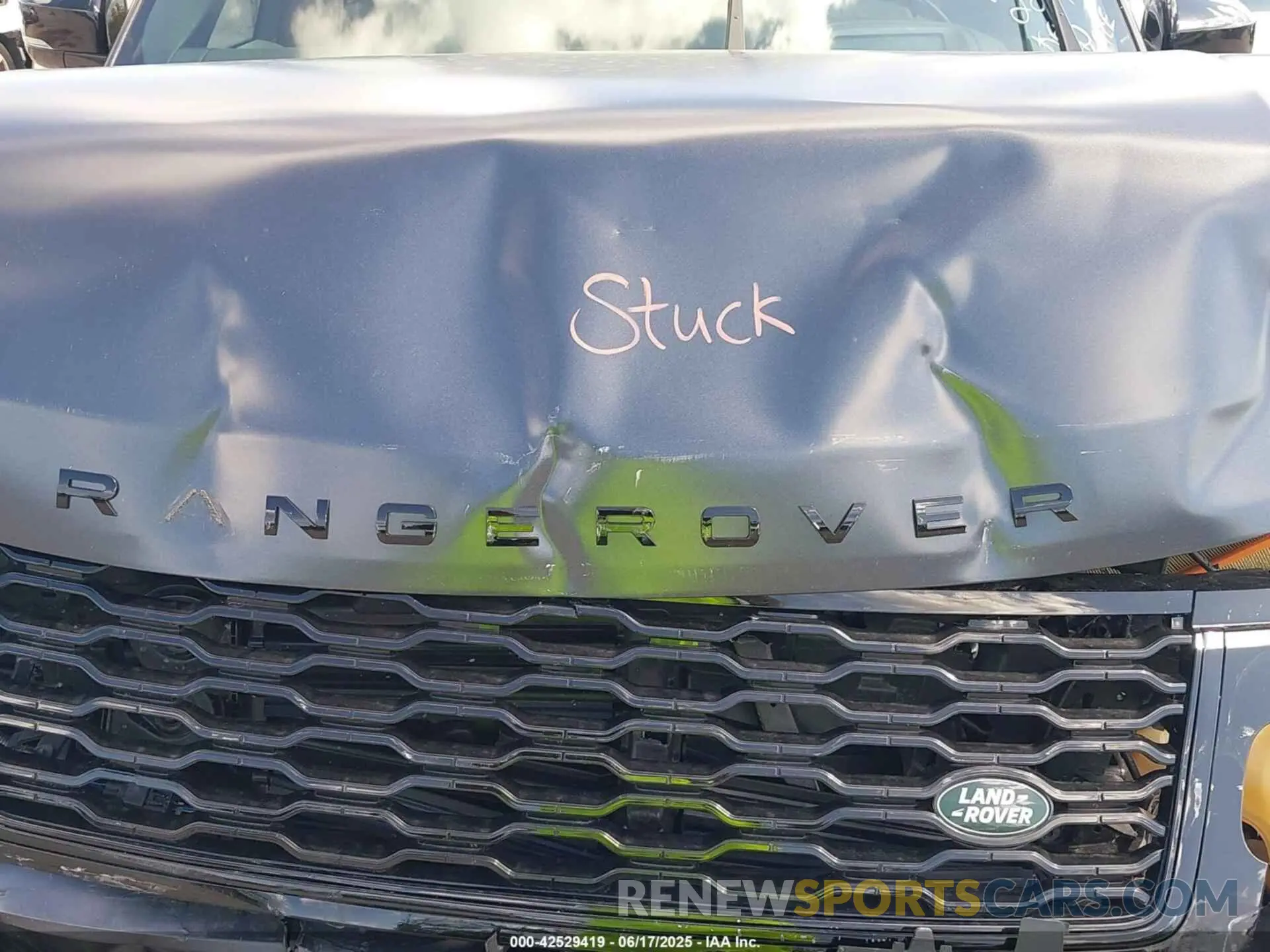 10 Photograph of a damaged car SALGS2RE8KA522240 LAND ROVER RANGE ROVER 2019