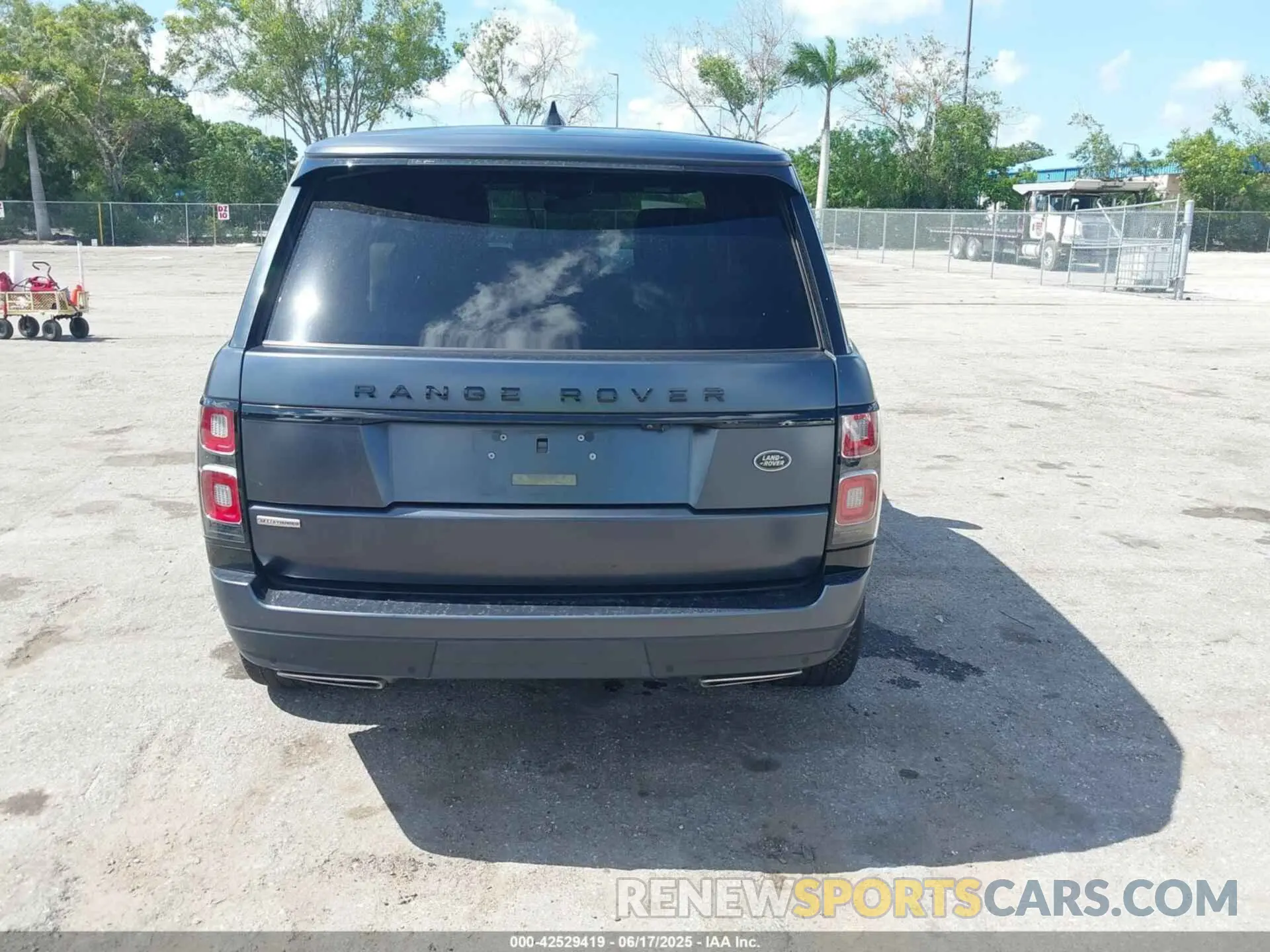 16 Photograph of a damaged car SALGS2RE8KA522240 LAND ROVER RANGE ROVER 2019