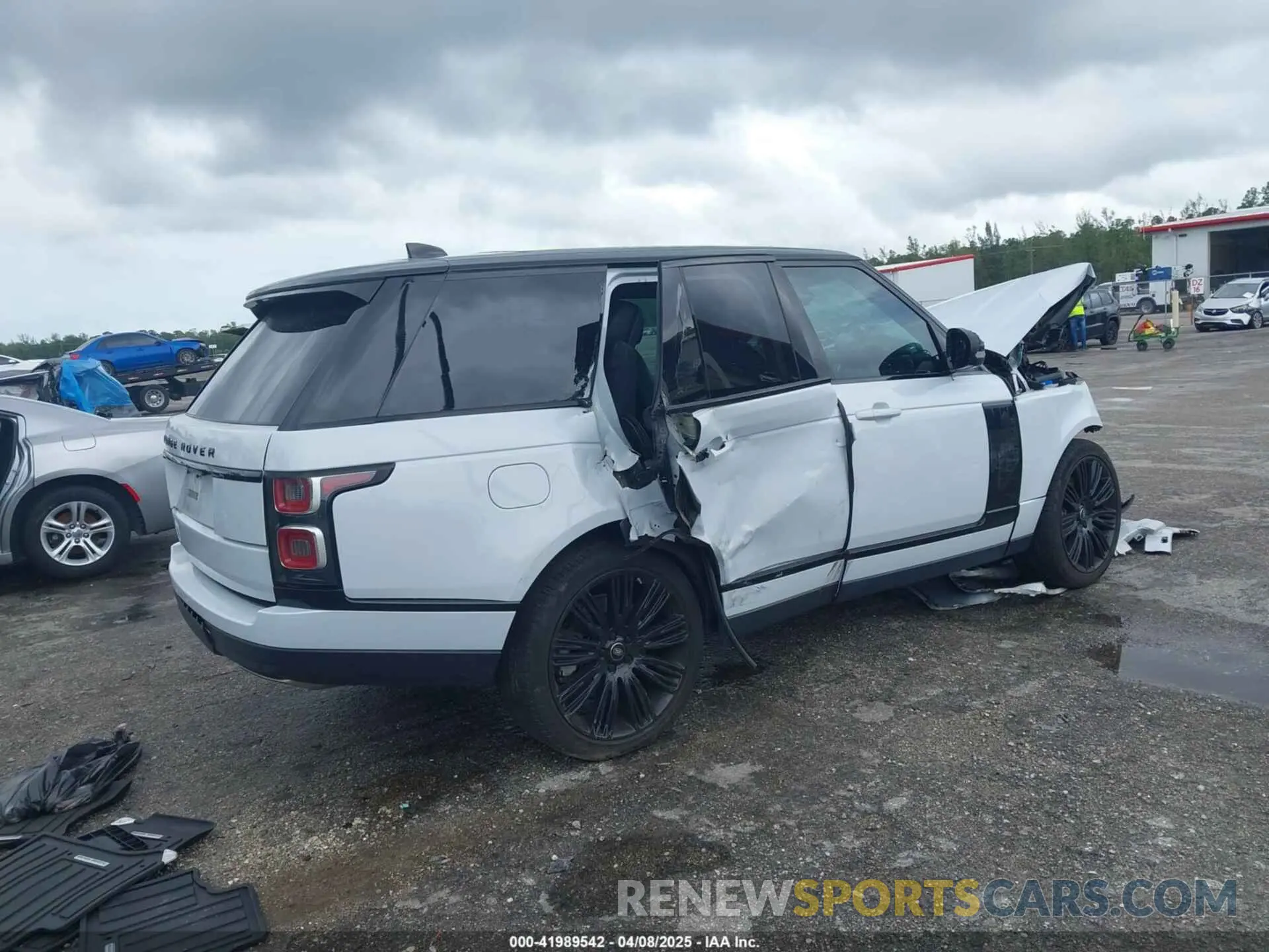 4 Photograph of a damaged car SALGS2RE8KA541001 LAND ROVER RANGE ROVER 2019