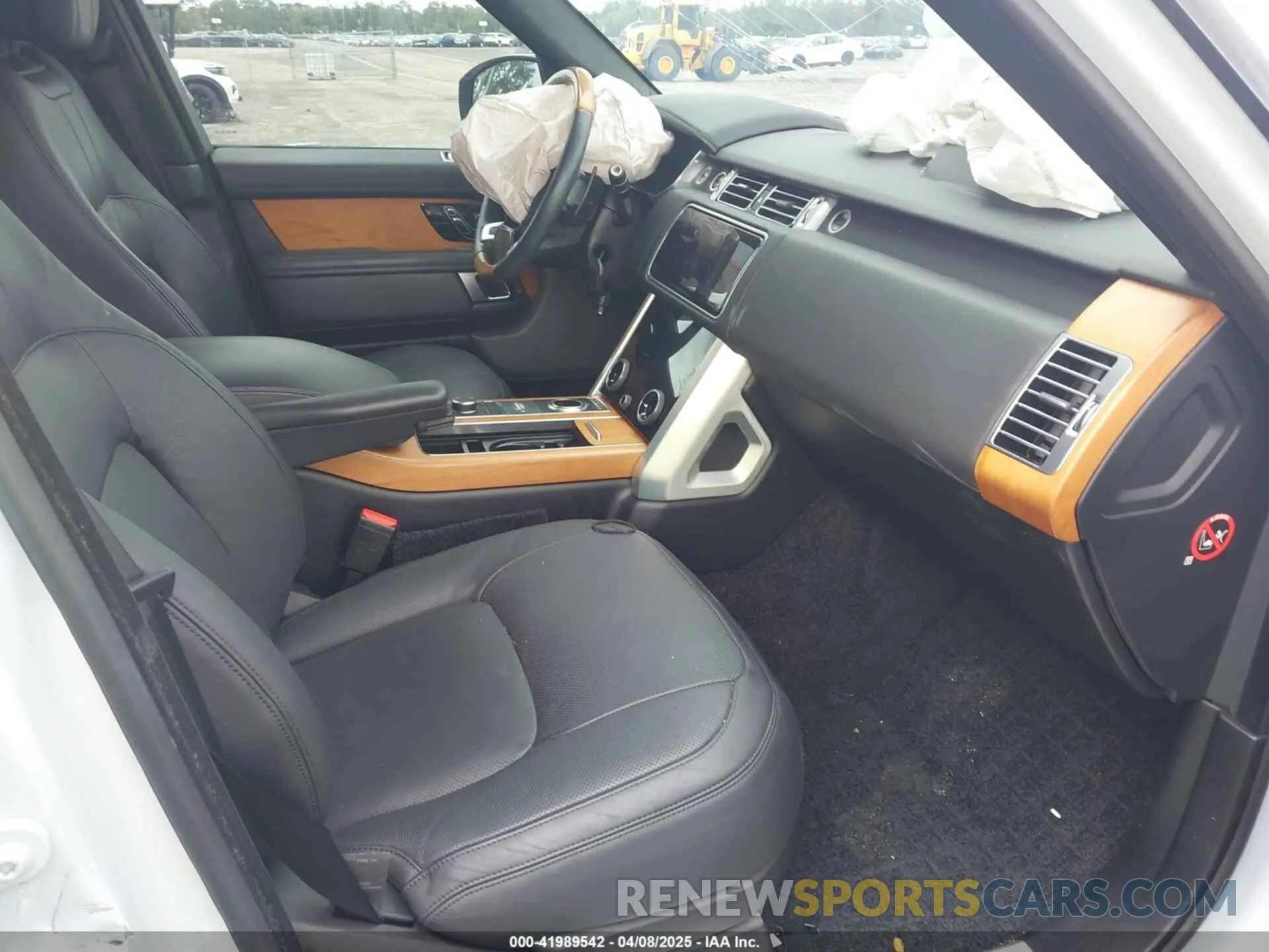 5 Photograph of a damaged car SALGS2RE8KA541001 LAND ROVER RANGE ROVER 2019