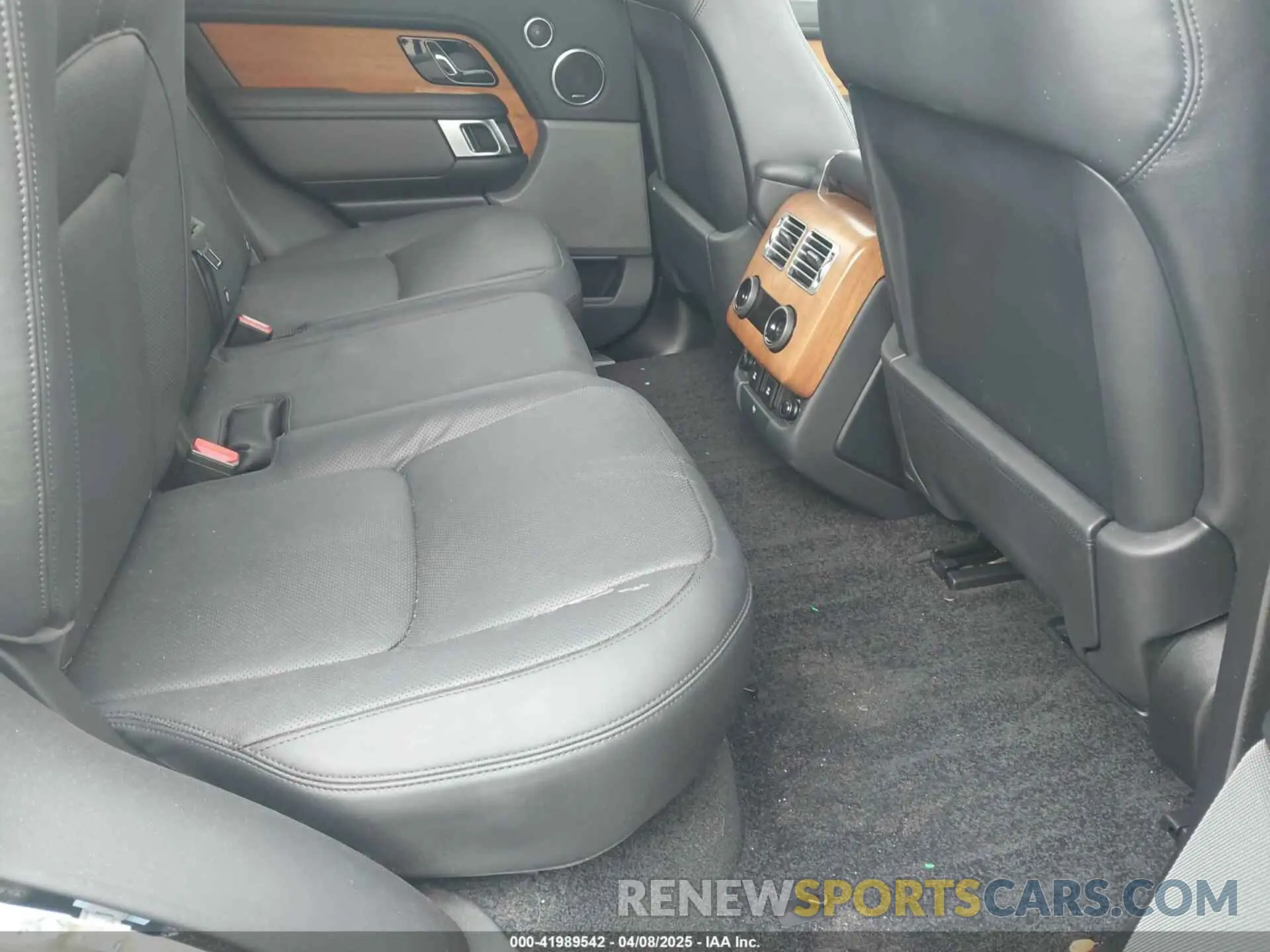 8 Photograph of a damaged car SALGS2RE8KA541001 LAND ROVER RANGE ROVER 2019