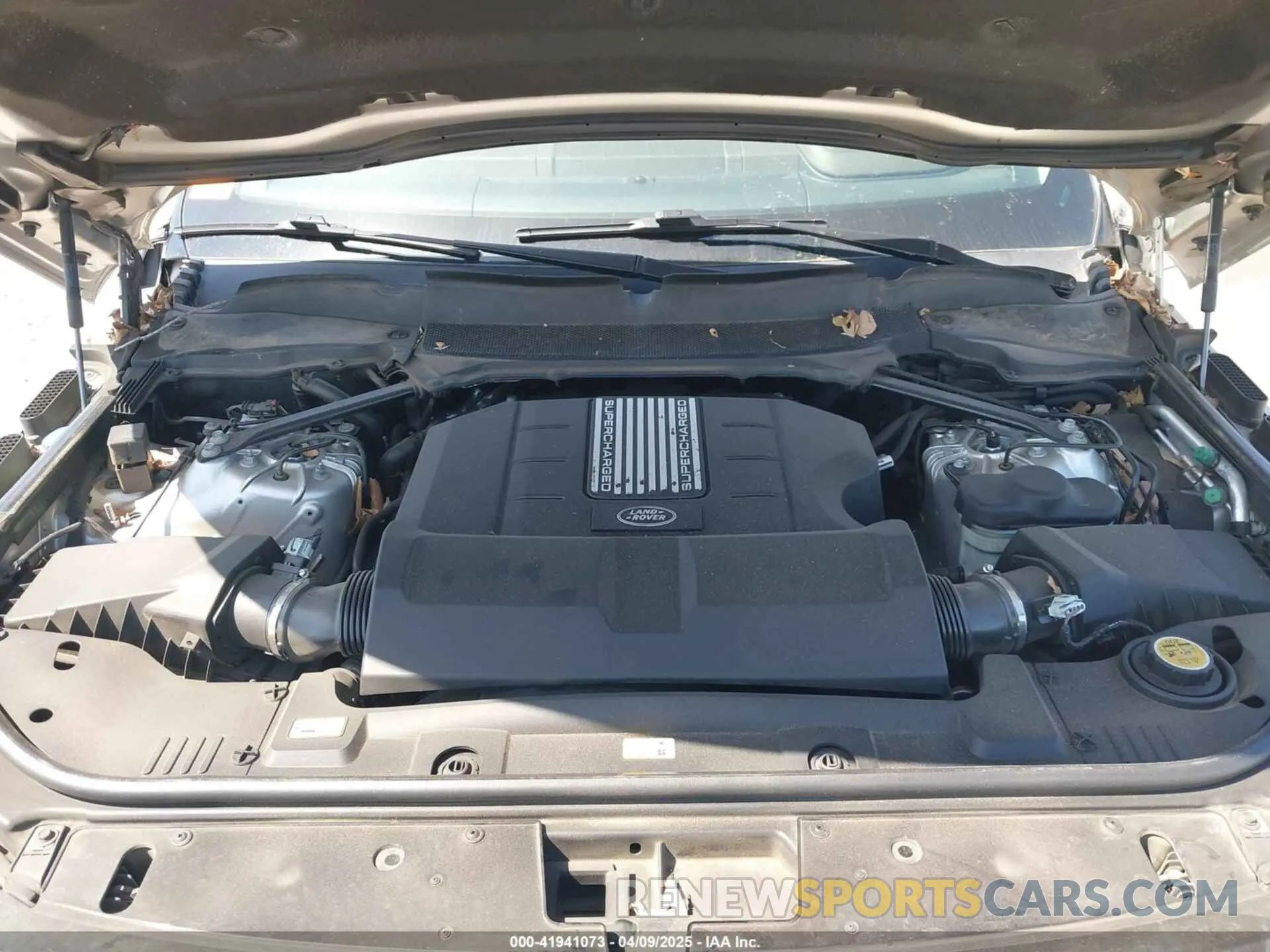 10 Photograph of a damaged car SALGS2RE9KA520688 LAND ROVER RANGE ROVER 2019