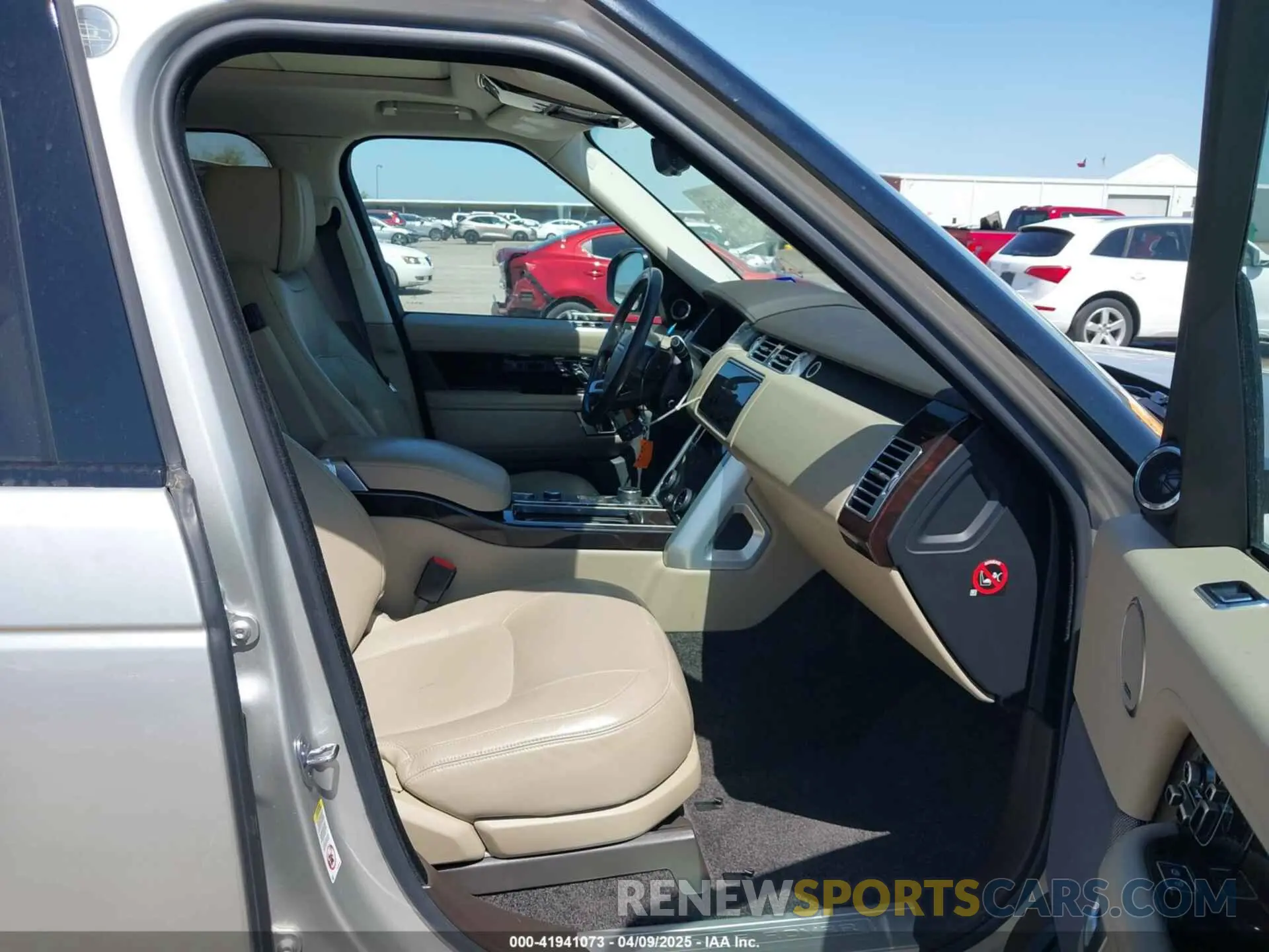 5 Photograph of a damaged car SALGS2RE9KA520688 LAND ROVER RANGE ROVER 2019